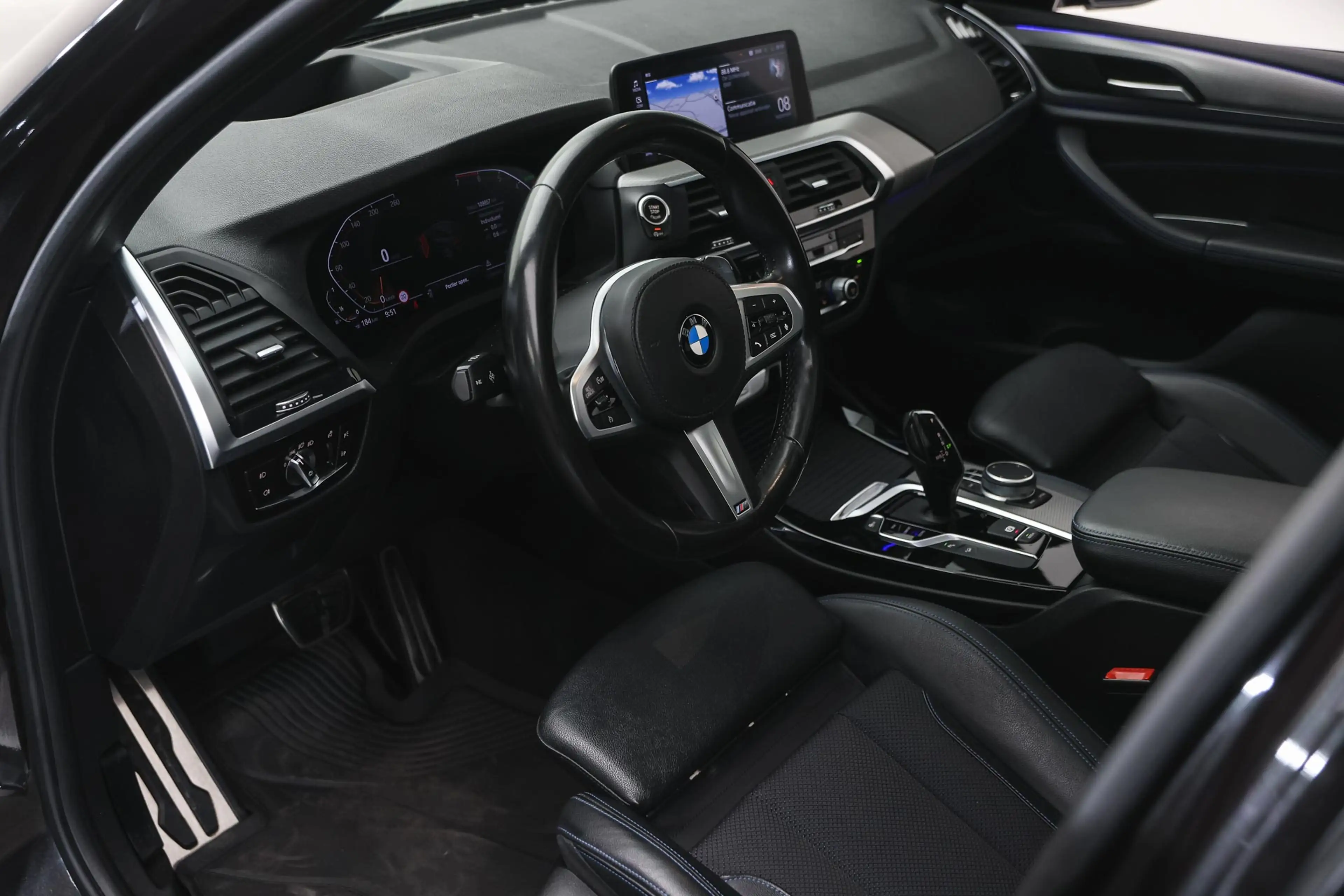 BMW X3 xDrive20i M Sport Automaat / Panoramadak / Sportst — photo 10