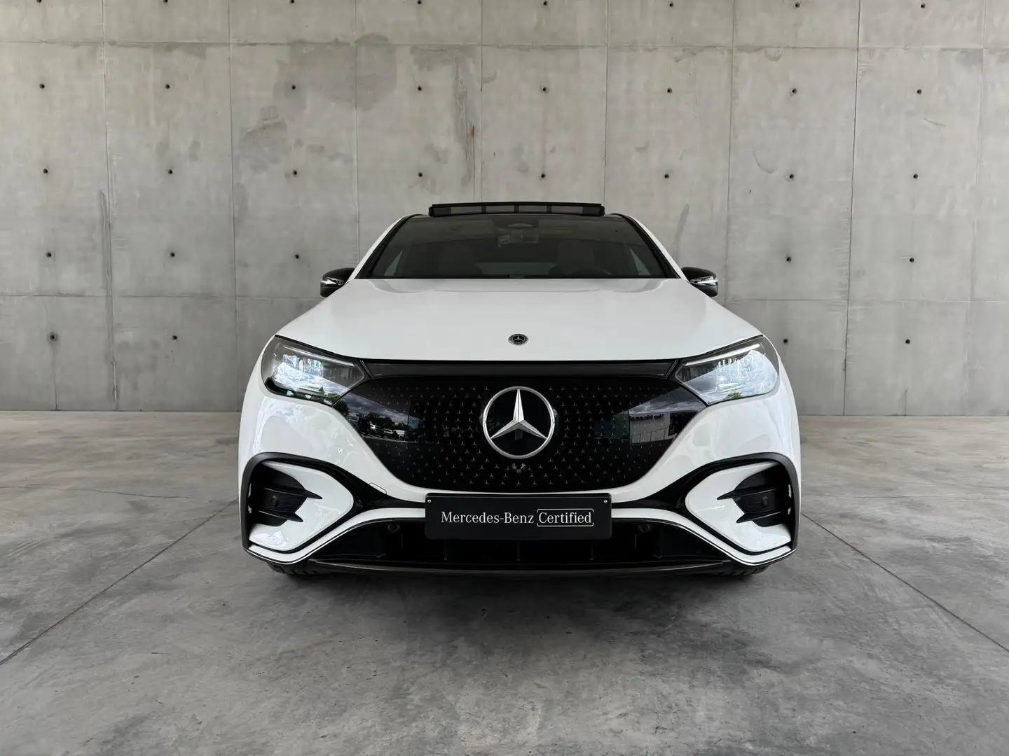 Mercedes-Benz EQE SUV 300 AMG Line + PANORAMISCH DAK + NIGHTPAKKET + SUR Wit - 2