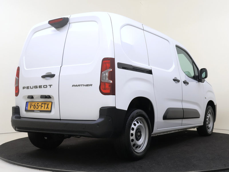 Peugeot Partner 1.5 BlueHDi 130 EAT8 S&S L1 — photo 11