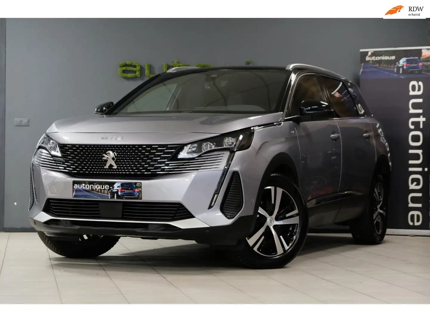 Peugeot 5008 1.2 PureTech GT 63dkm |NW DISTRIBUTIE voor Afl.| * Grau - 1