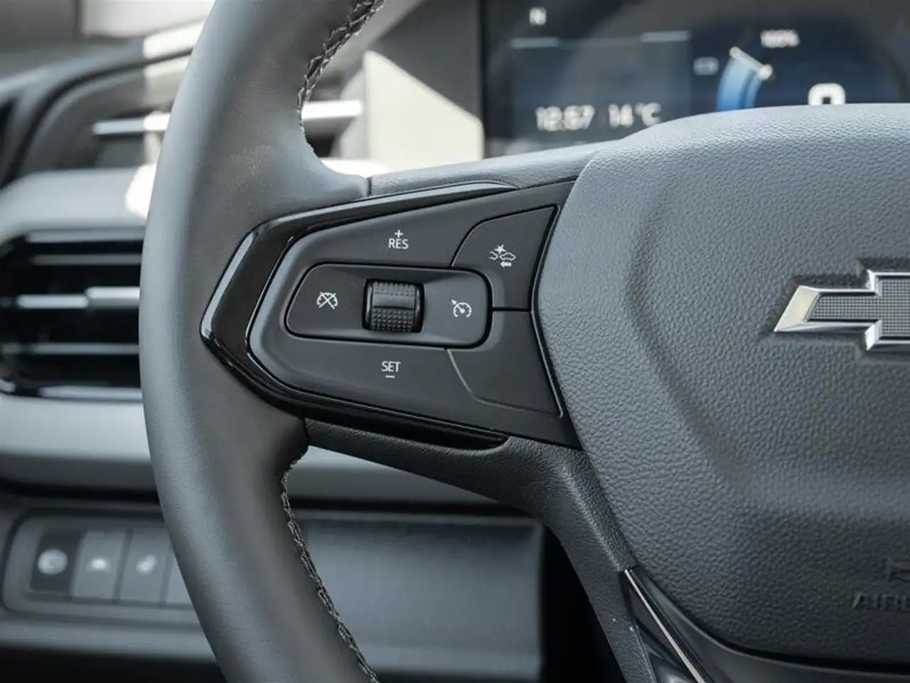Chevrolet Bolt снимка Chevrolet Bolt