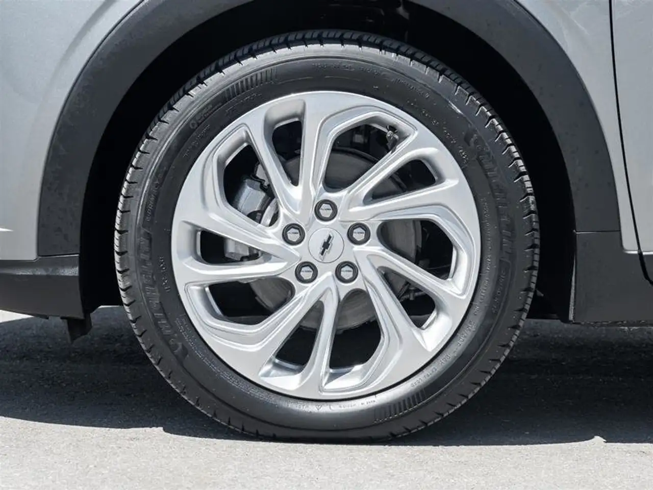 Chevrolet Bolt снимка Chevrolet Bolt