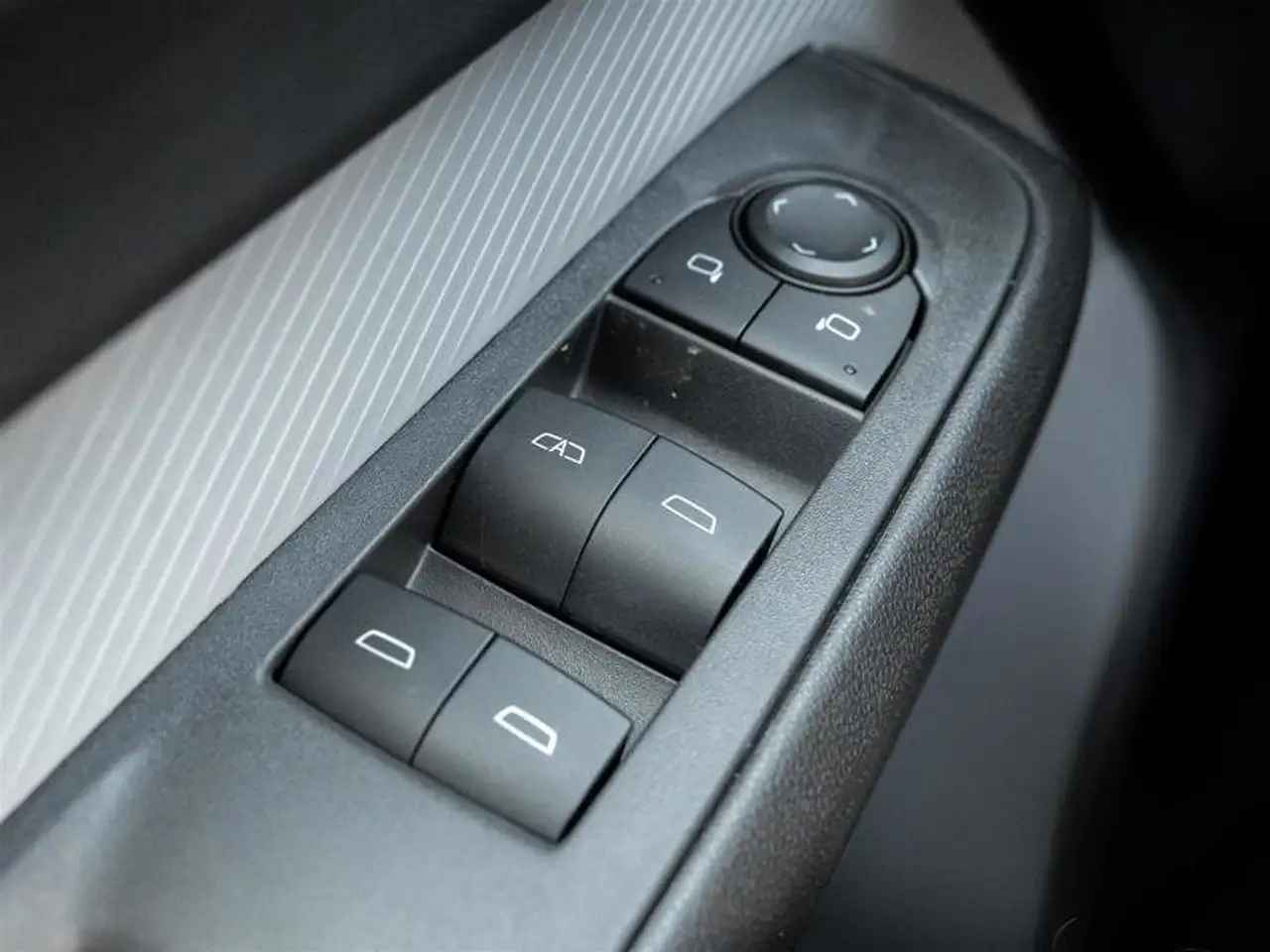Chevrolet Bolt снимка Chevrolet Bolt