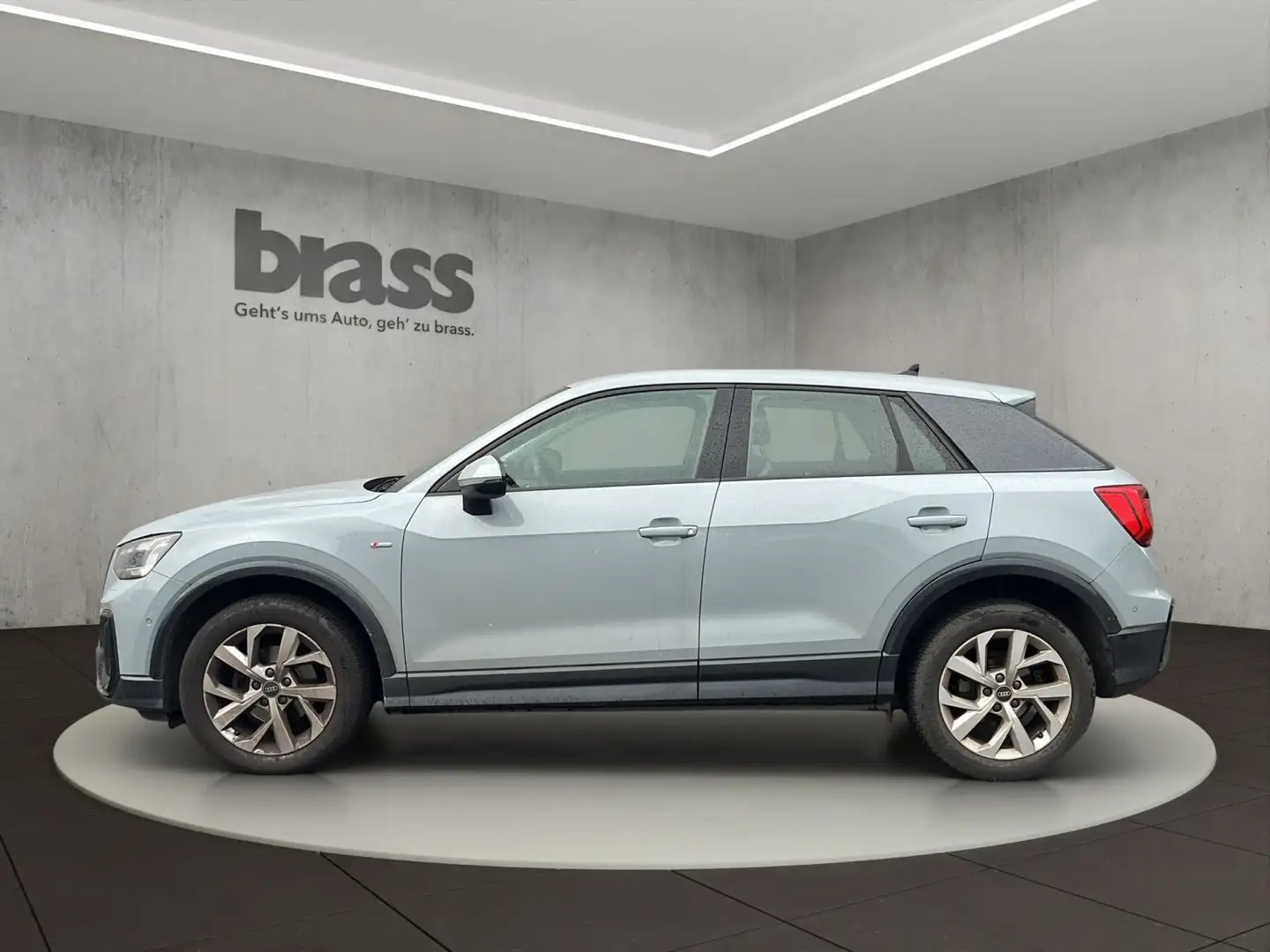 Audi Q2 S line 35 TFSI S tronic Grijs - 2