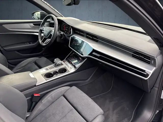 Audi S6 view 14
