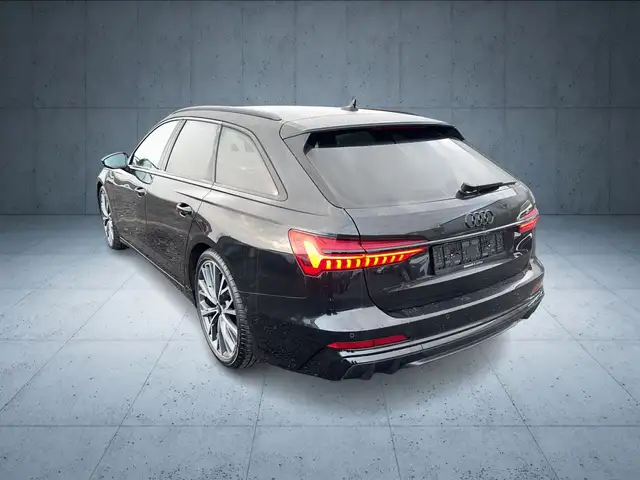 Audi S6 view 3
