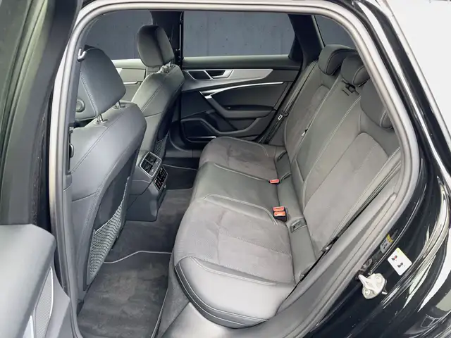 Audi S6 view 12
