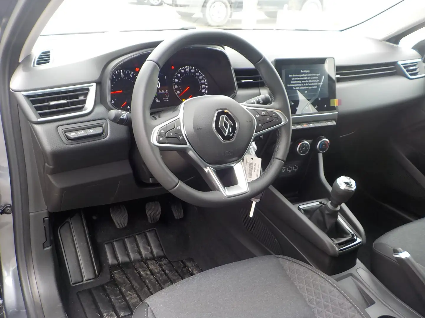 Renault Clio 1.0 TCe 90 Equilibre (Navi, Sitzheizung...) Šedá - 2