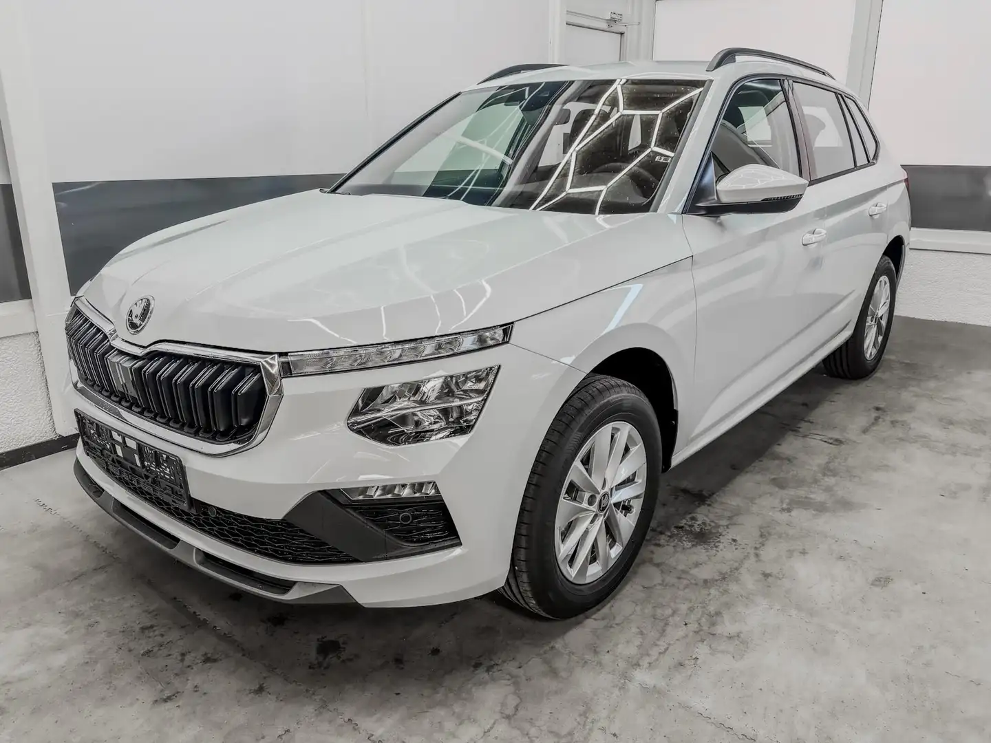 Skoda Kamiq SELECTION DSG KESSY RFK LED NSW KLIMAAUTOMATIK ... Weiß - 1