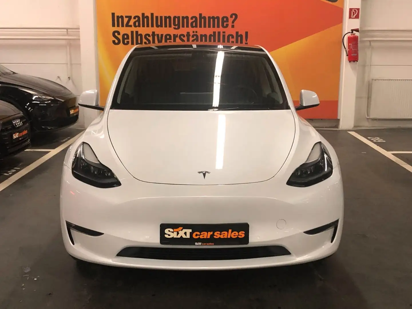 Tesla Model Y Long Range D. Motor AWD Pearl White|AMD Weiß - 2