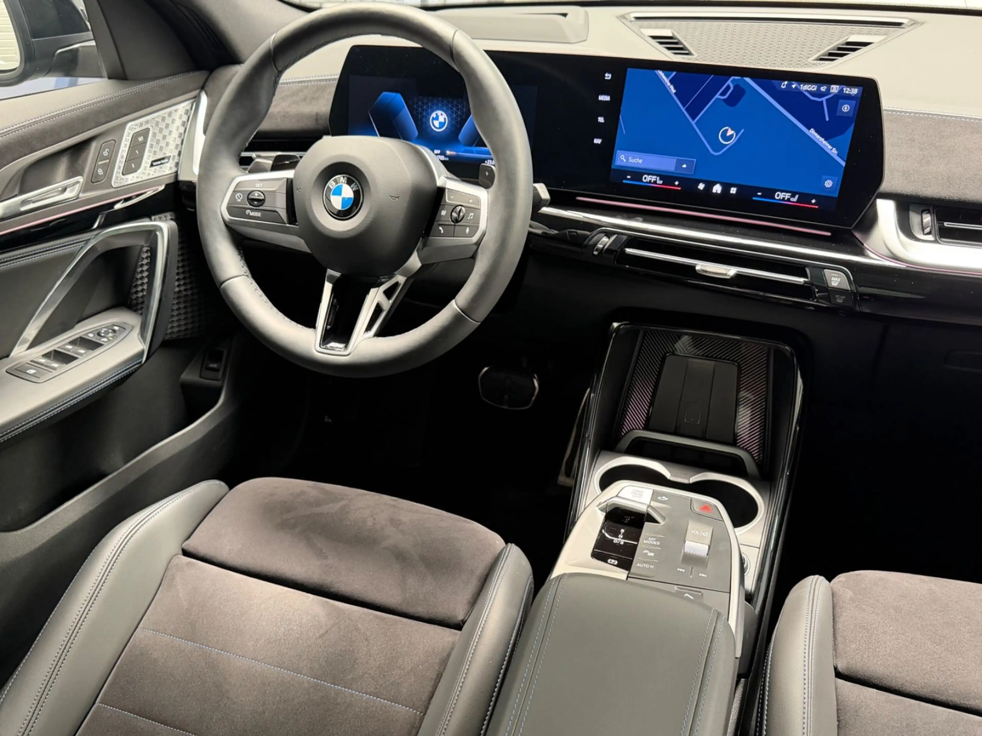 BMW X2 20 d xDrive M Sport Navi/HUD/Panorama/360 Cam — photo 12