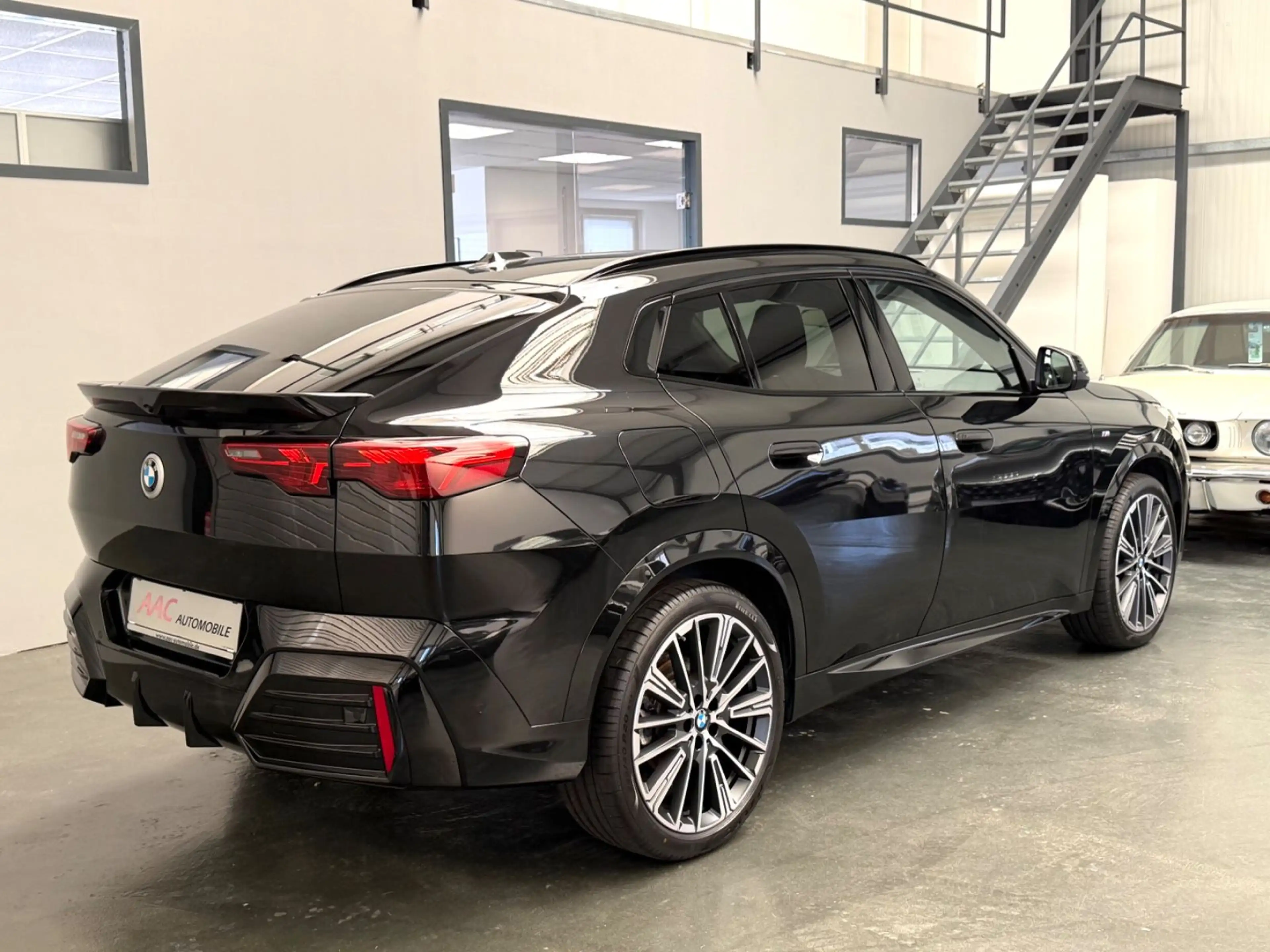 BMW X2 20 d xDrive M Sport Navi/HUD/Panorama/360 Cam — photo 6