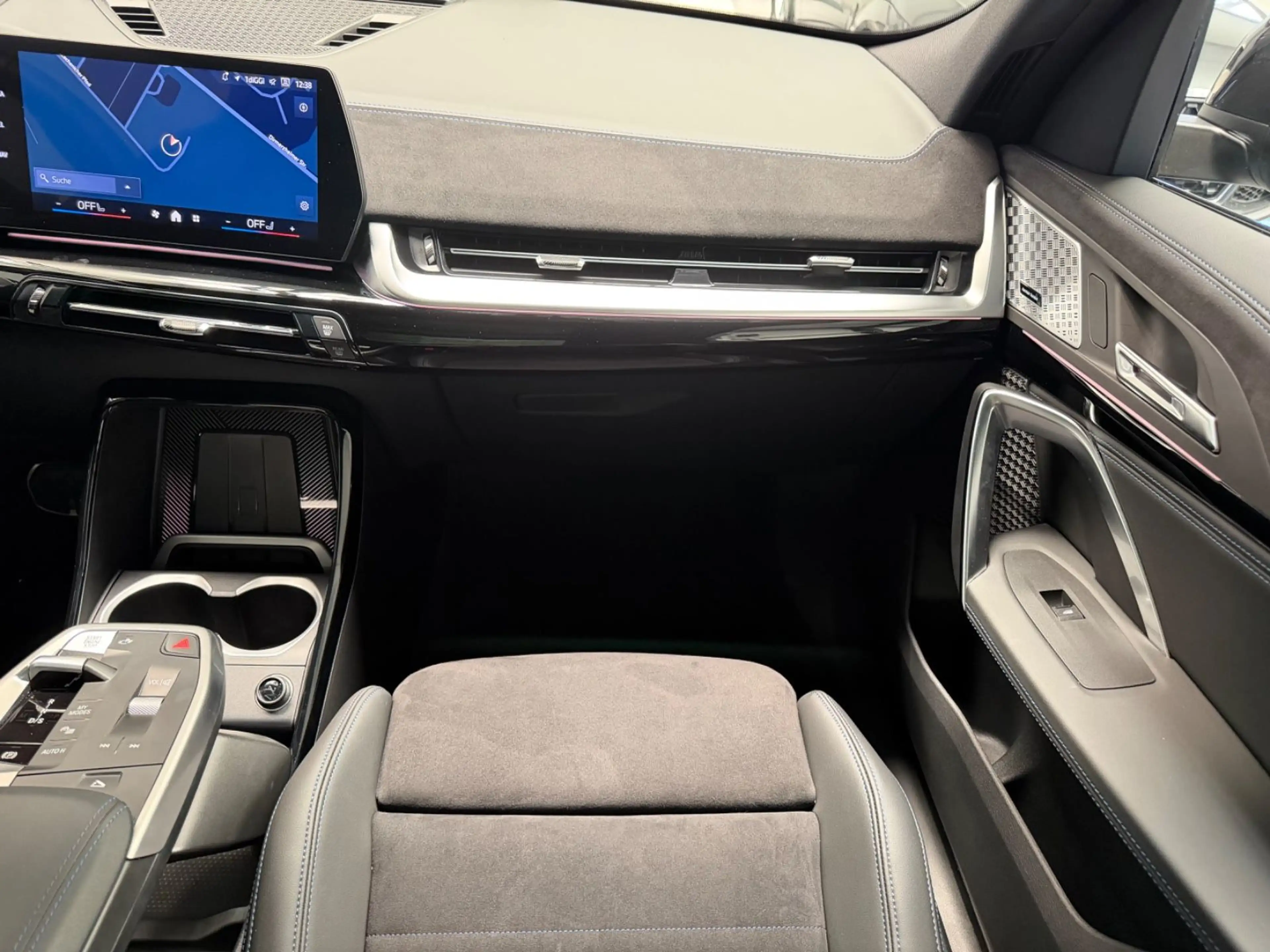 BMW X2 20 d xDrive M Sport Navi/HUD/Panorama/360 Cam — photo 15