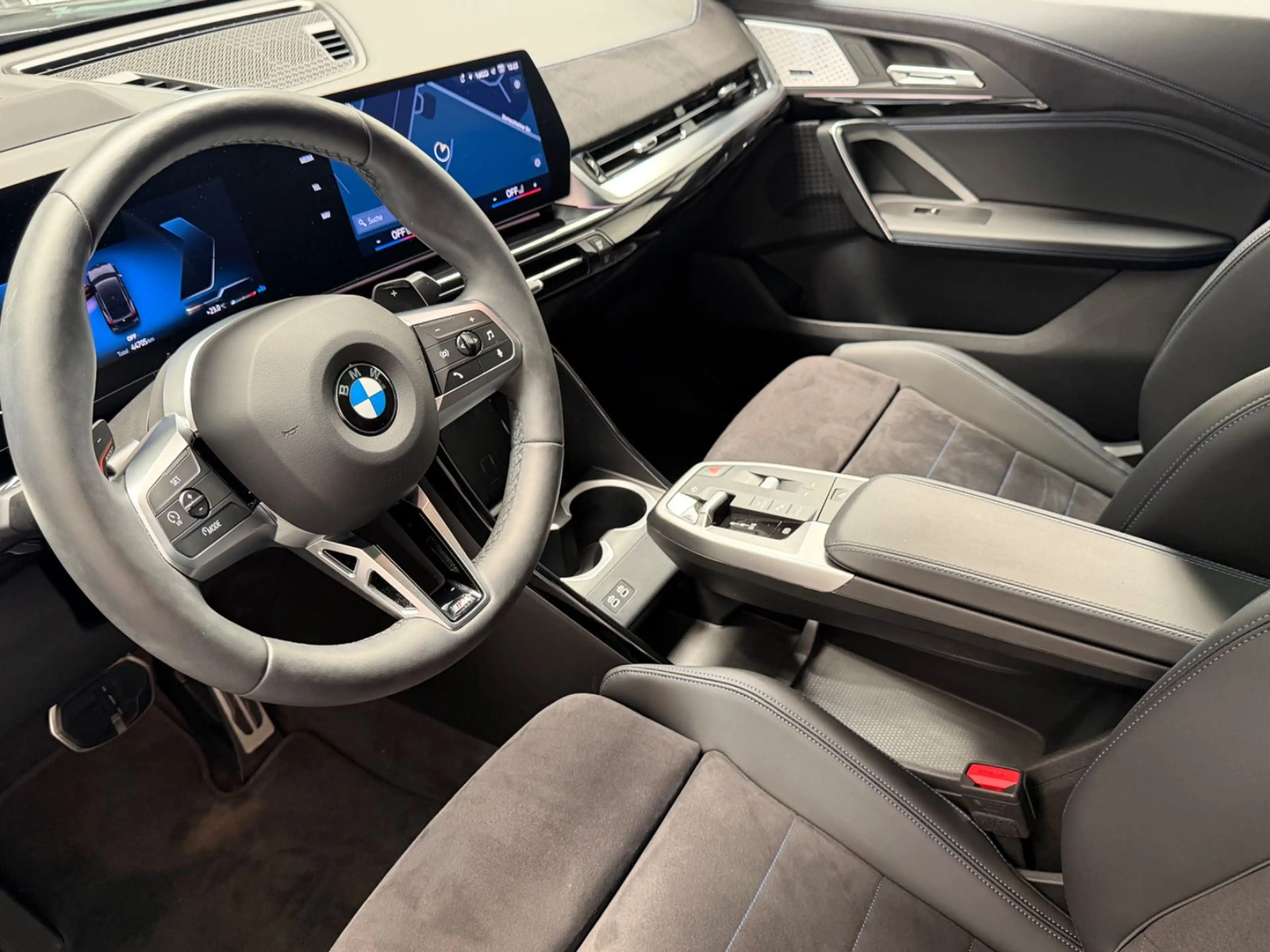 BMW X2 20 d xDrive M Sport Navi/HUD/Panorama/360 Cam — photo 11