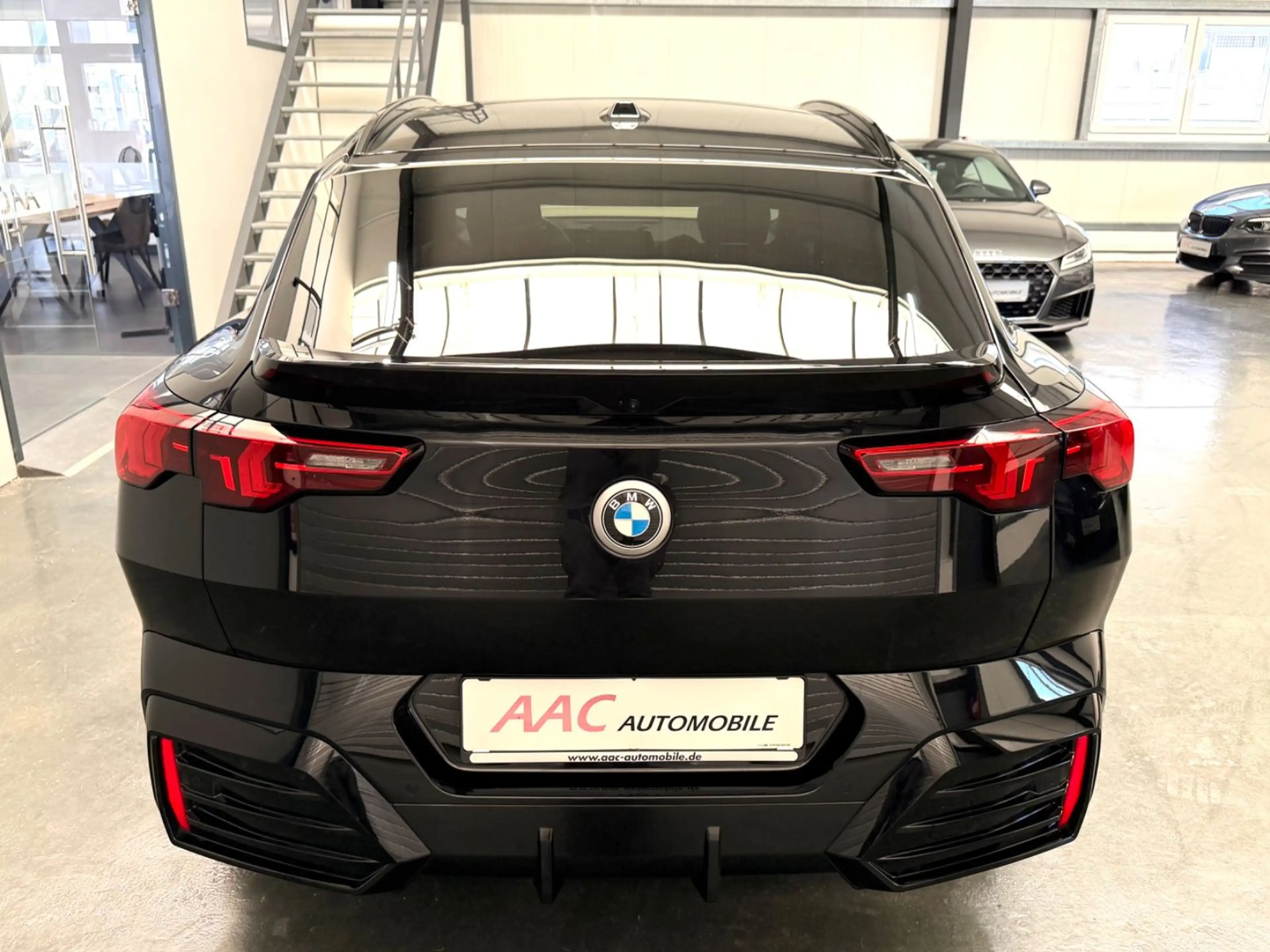 BMW X2 20 d xDrive M Sport Navi/HUD/Panorama/360 Cam — photo 7