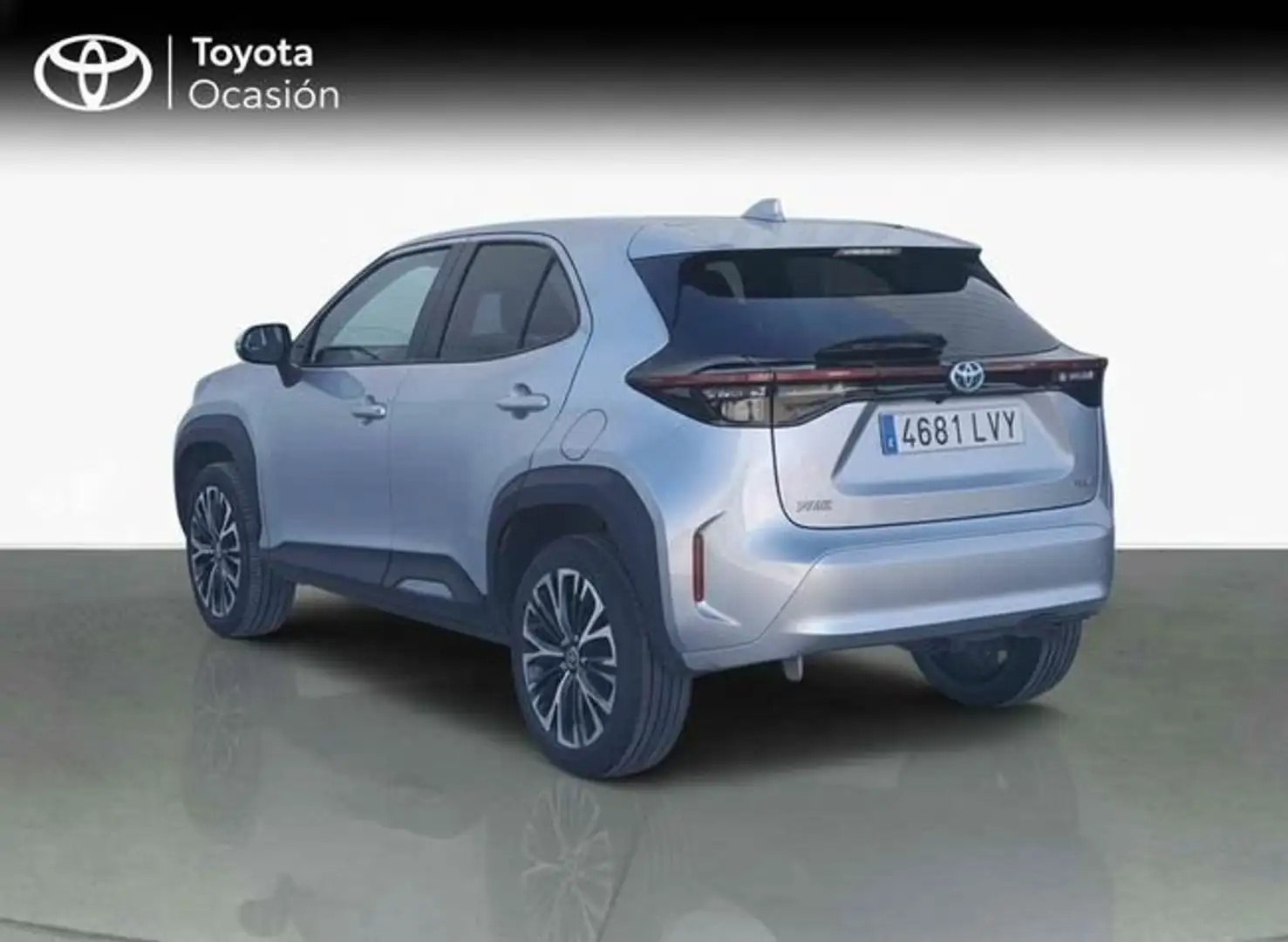 Toyota Yaris Cross 120H Style Gris - 2