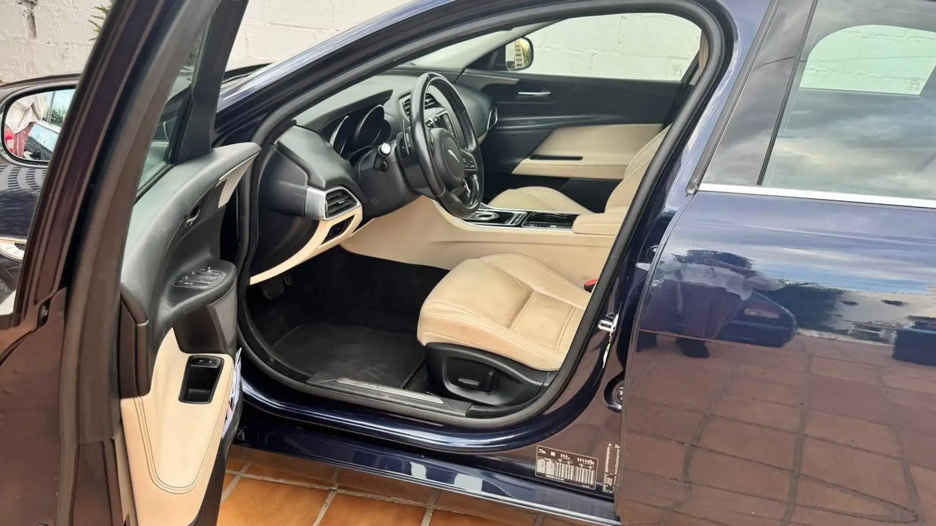 Jaguar XE XE 2.0 Diesel Prestige Aut. 180 Prestige Azul - 1