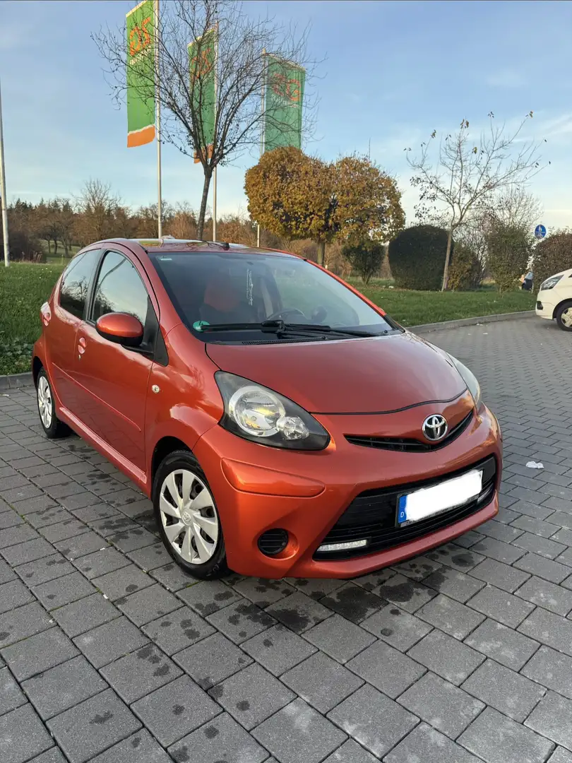 Toyota Aygo 1.0 VVT-i “Cool & Go” (Facelift) Orange - 2