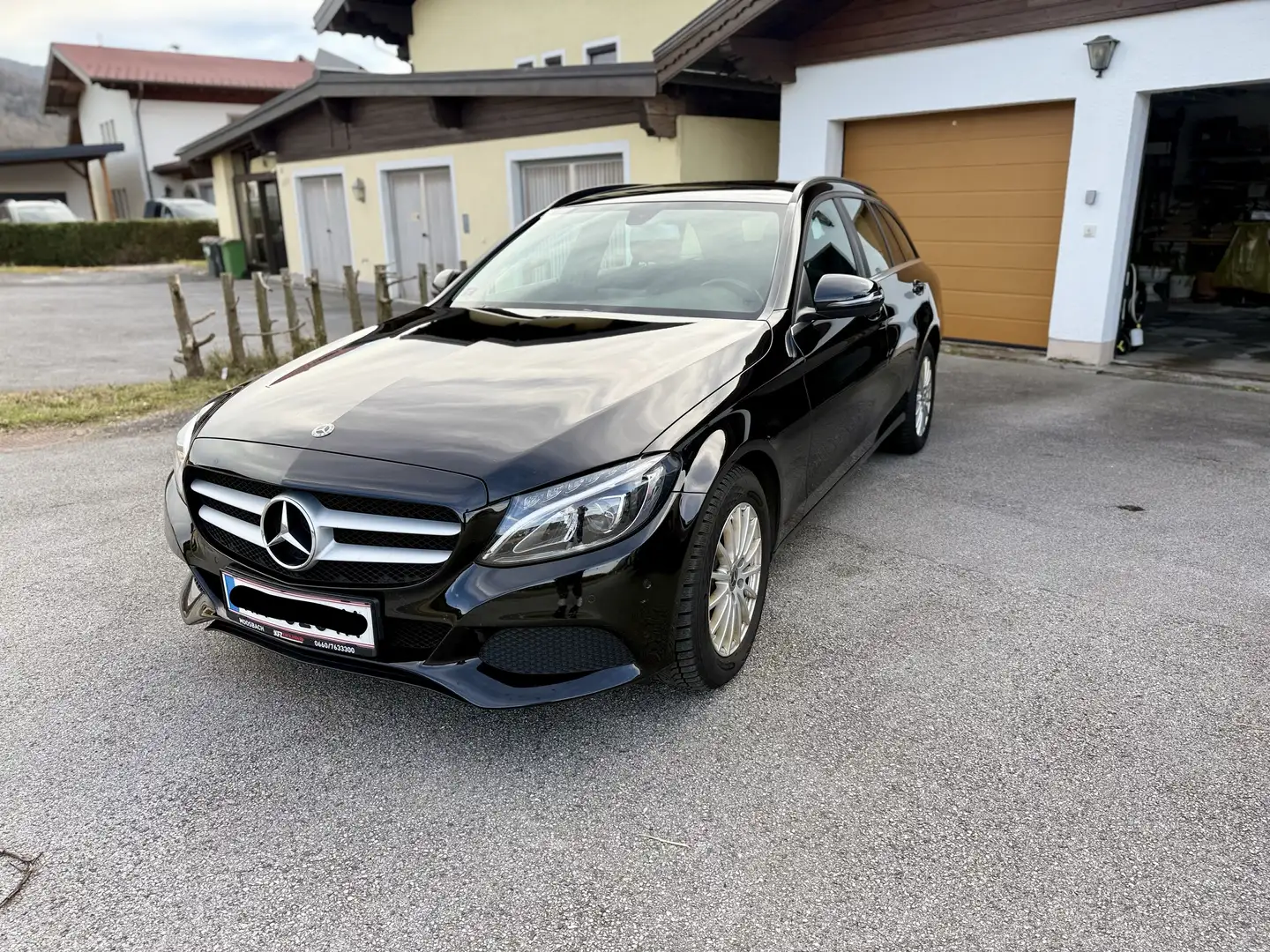 Mercedes-Benz C 200 Estate 200CDI Classic Aut. Schwarz - 2
