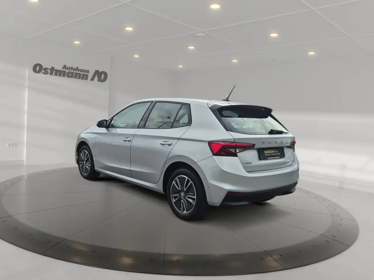 Skoda Fabia Tour 81kw TSI *Frontscheibe heizbar*SHZ*Einparkhil, миниатюра 4