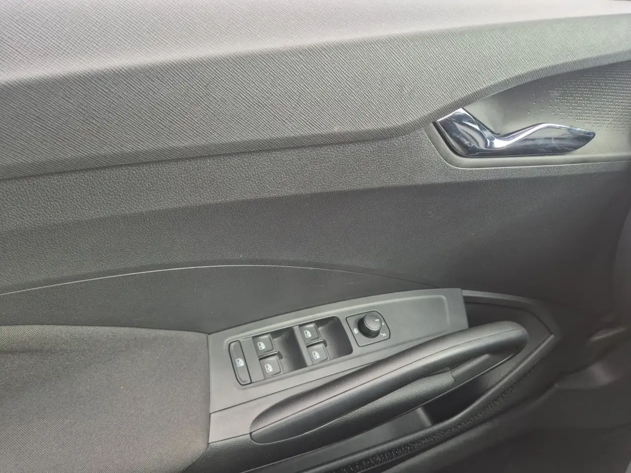 Skoda Fabia Tour 81kw TSI *Frontscheibe heizbar*SHZ*Einparkhil, миниатюра 15