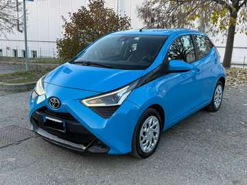Aygo 5p 1.0 x-business 72cv