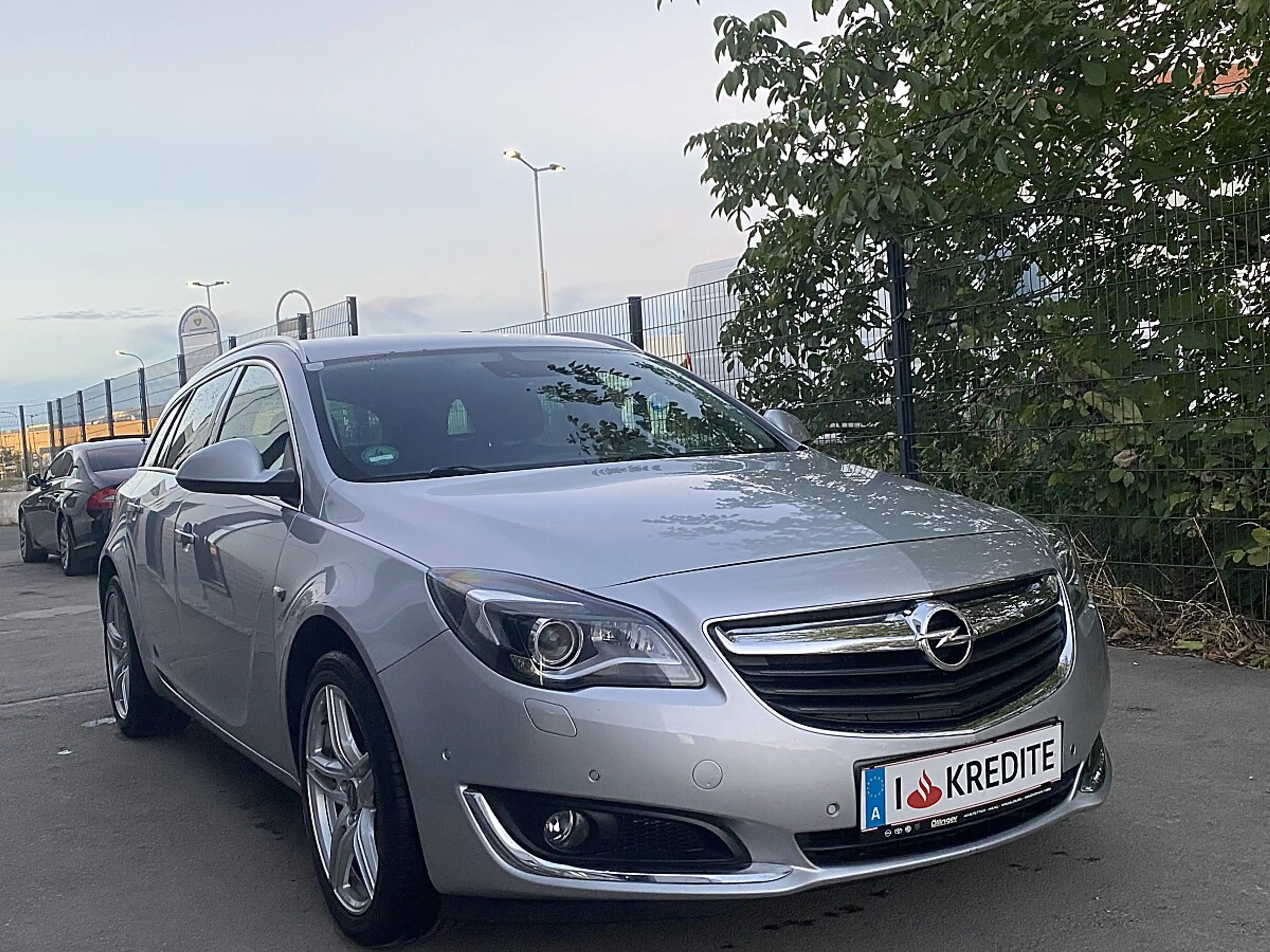 Opel Insignia 1,6 CDTI Sport**Automatik**Pickerl bis 03.2027** — photo 3