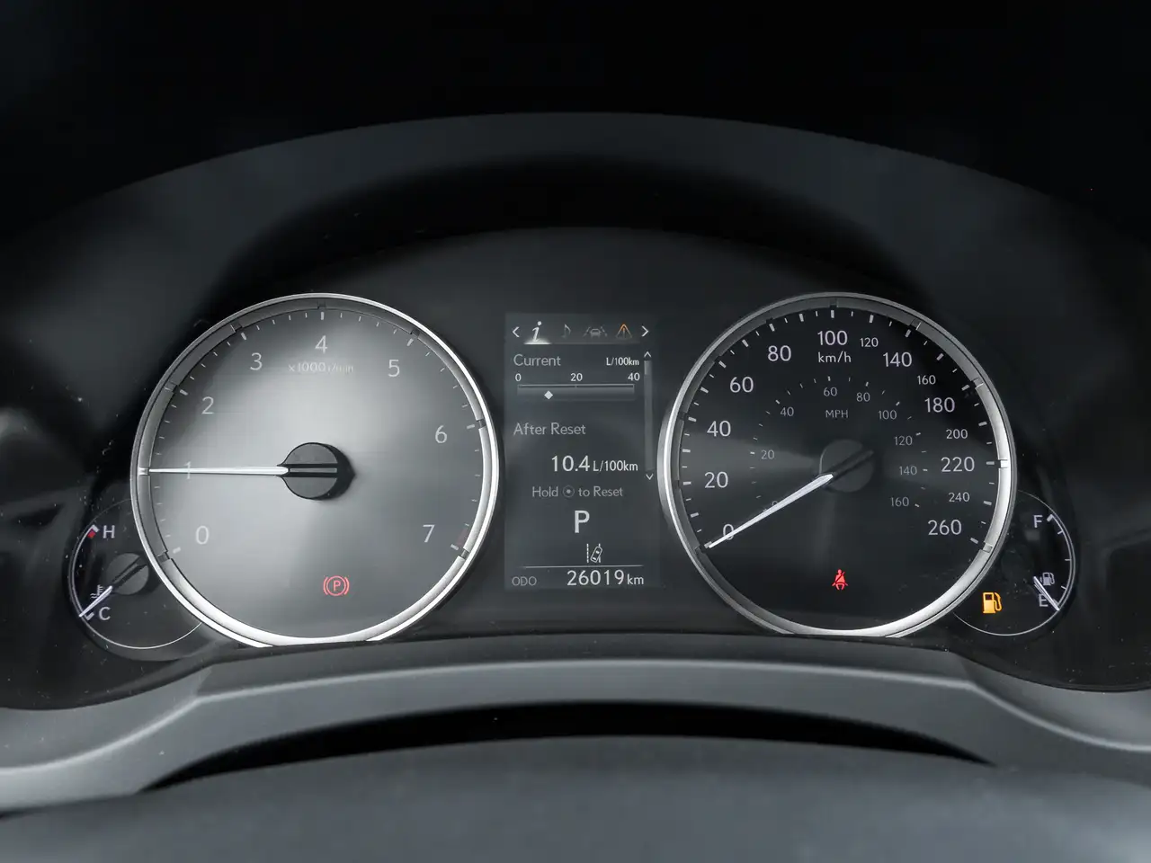 Lexus IS снимка Lexus IS