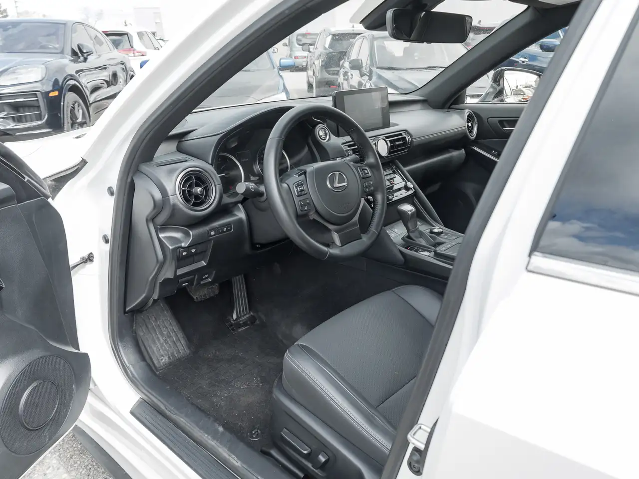 Lexus IS снимка Lexus IS