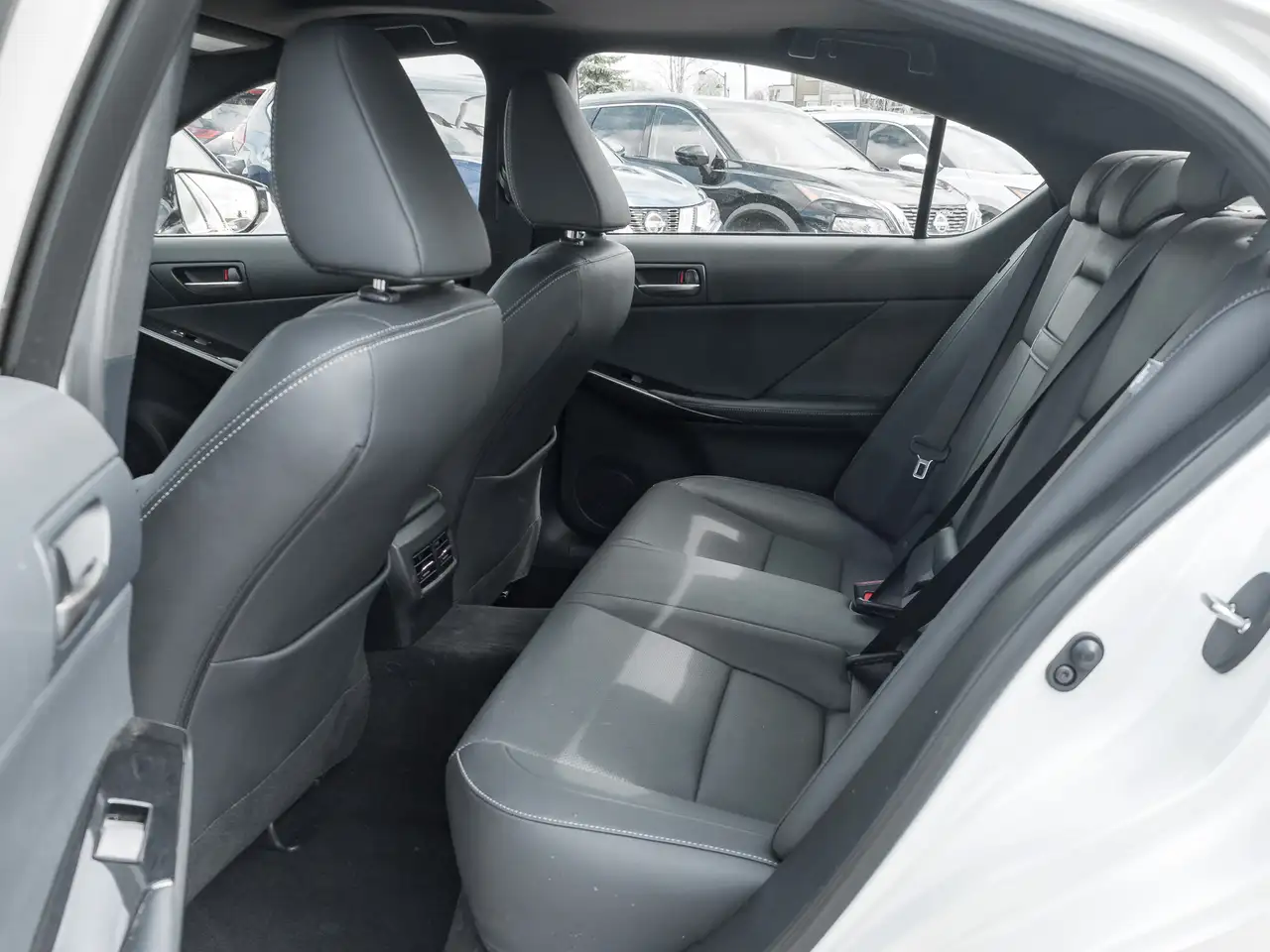 Lexus IS снимка Lexus IS