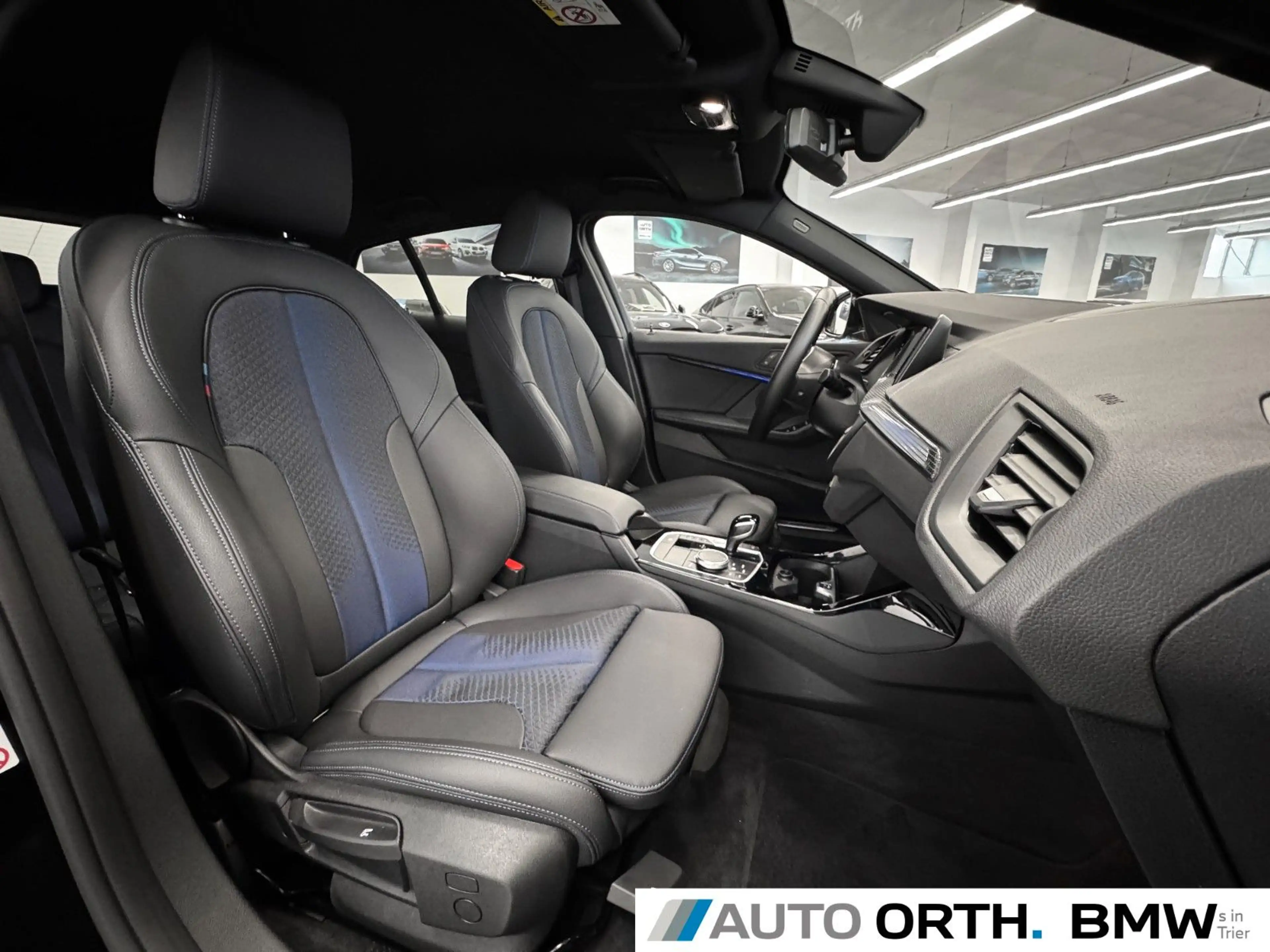 BMW 118 i AUTOM. M-SPORT LC-PROF HEAD-UP KAMERA HIFI — photo 15