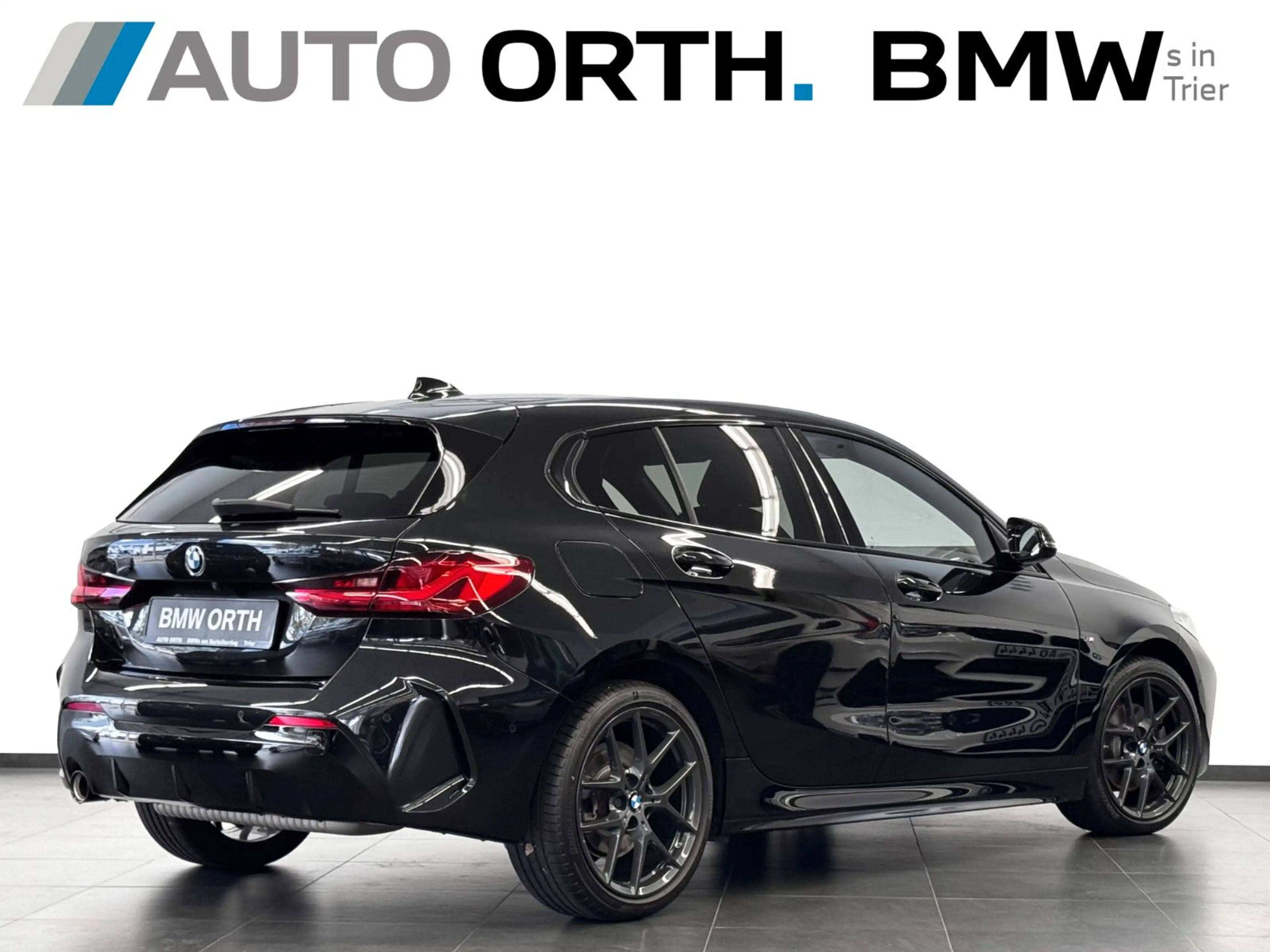 BMW 118 i AUTOM. M-SPORT LC-PROF HEAD-UP KAMERA HIFI — photo 2