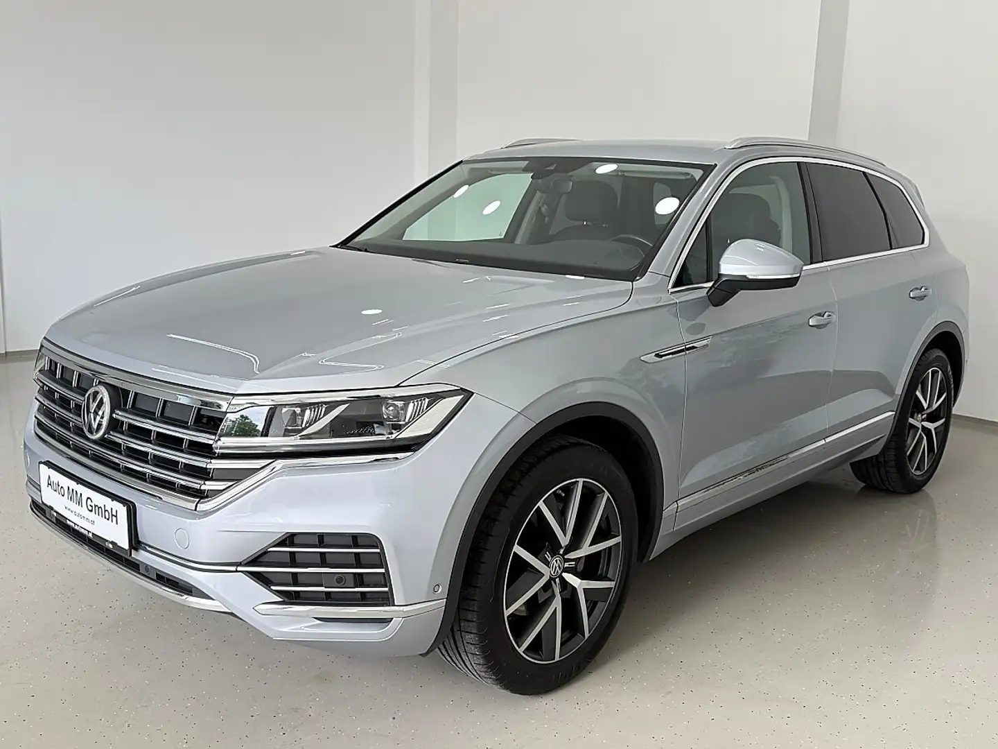 Volkswagen Touareg 4Motion V6 TDI SCR Elegance AHK Grau - 2