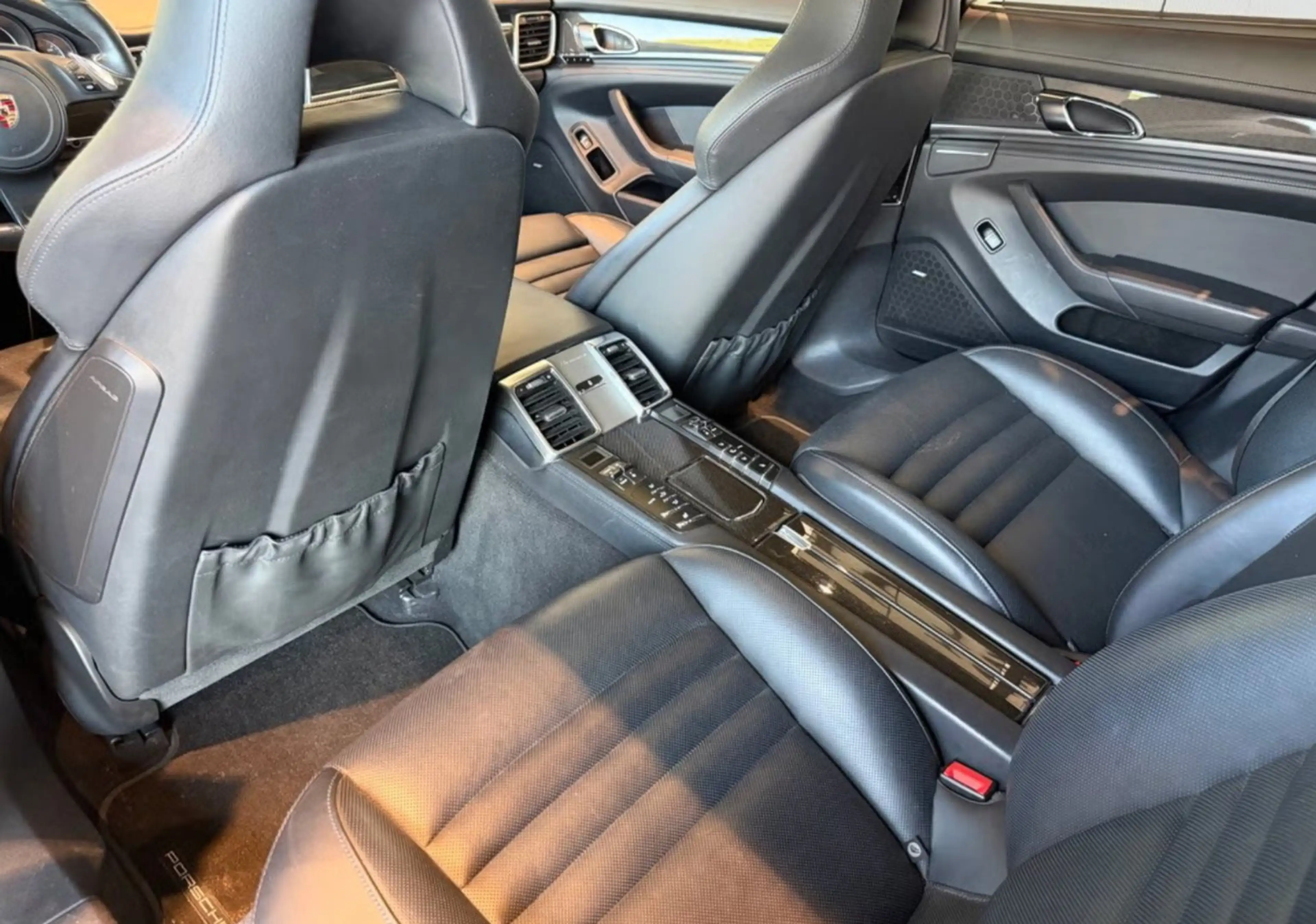 Porsche Panamera GTS — photo 12