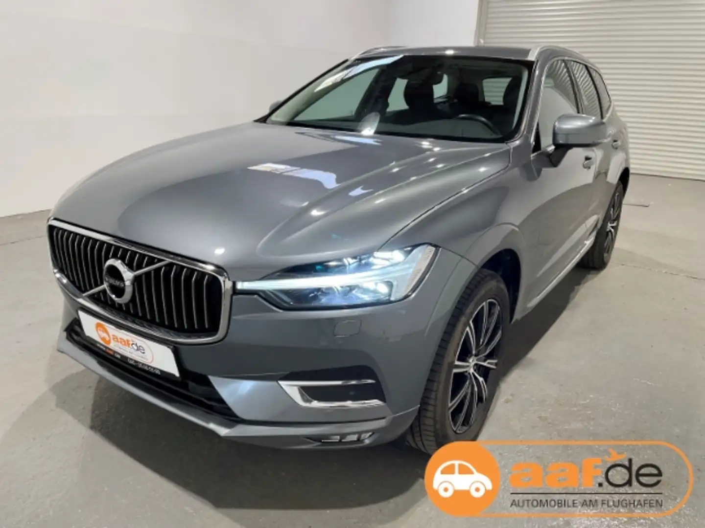 Volvo XC60 B4 Diesel Inscription Automatik EU6d Leder Navi LE Grau - 1