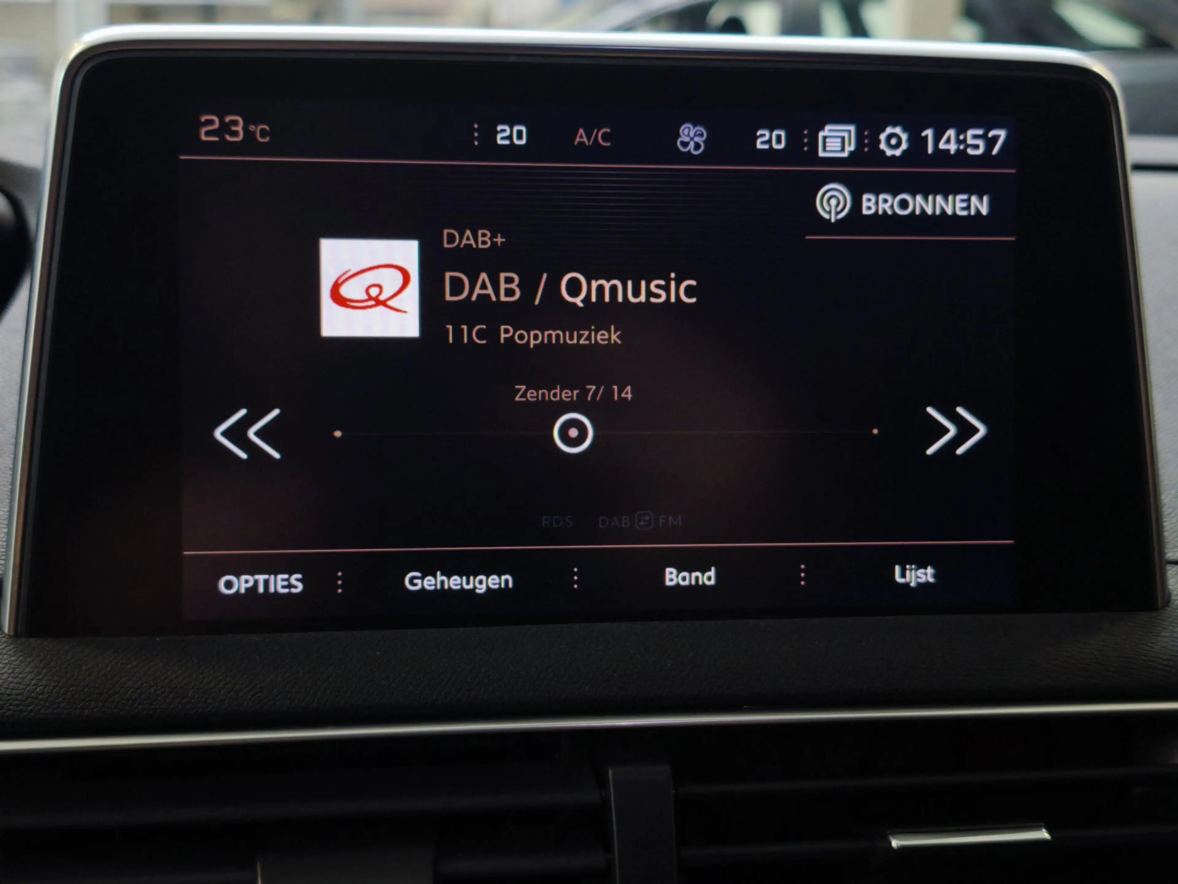 Peugeot 5008 1.6 e-THP GT-Line 7-Pers | Leder | Schuifdak | 360 — photo 32