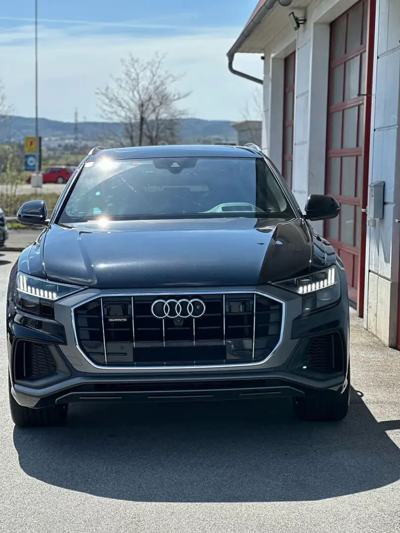 Audi Q8 50 TDI quattro S-Line Schwarz - 2