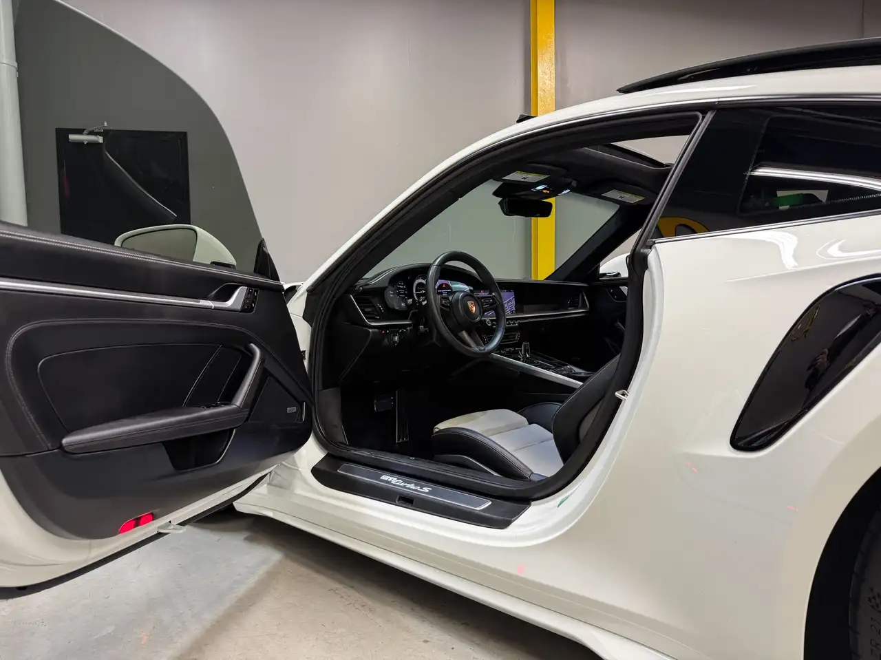 Porsche 911 снимка Porsche 911