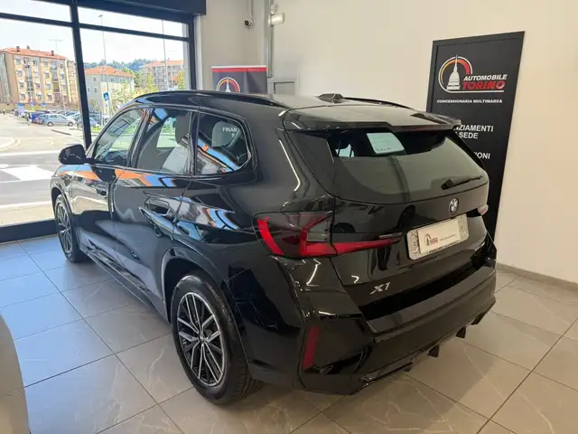 BMW X1 view 4