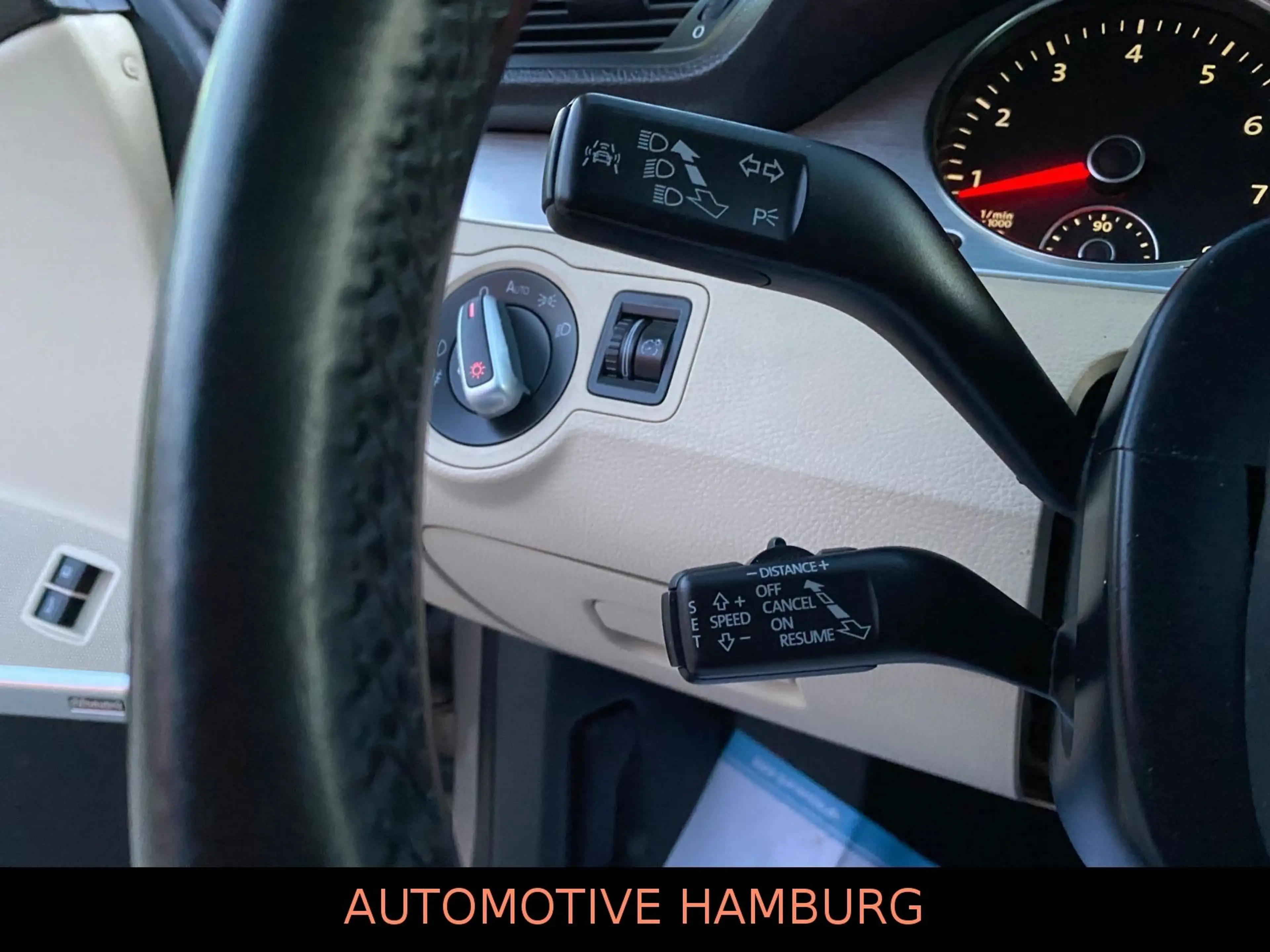 Volkswagen Passat CC 3.6 4M*Bi-Xenon*Leder*NAVI*Pano*StHZ — photo 35
