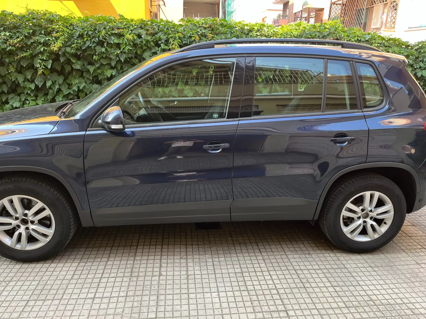 Volkswagen Tiguan Tiguan I 2011 2.0 tdi bm Trend Синий - 1