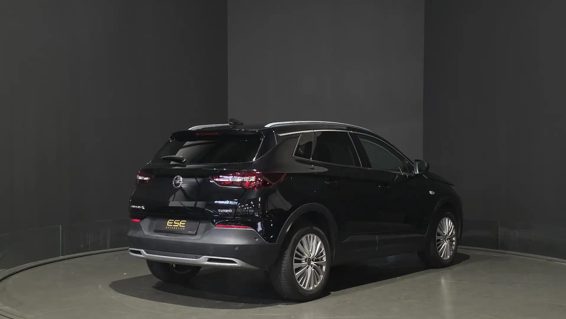 Opel Grandland X 1.2 Turbo Innovation | Leder | Carplay | Memory Se Schwarz - 2