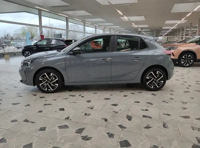 Opel Corsa view 4