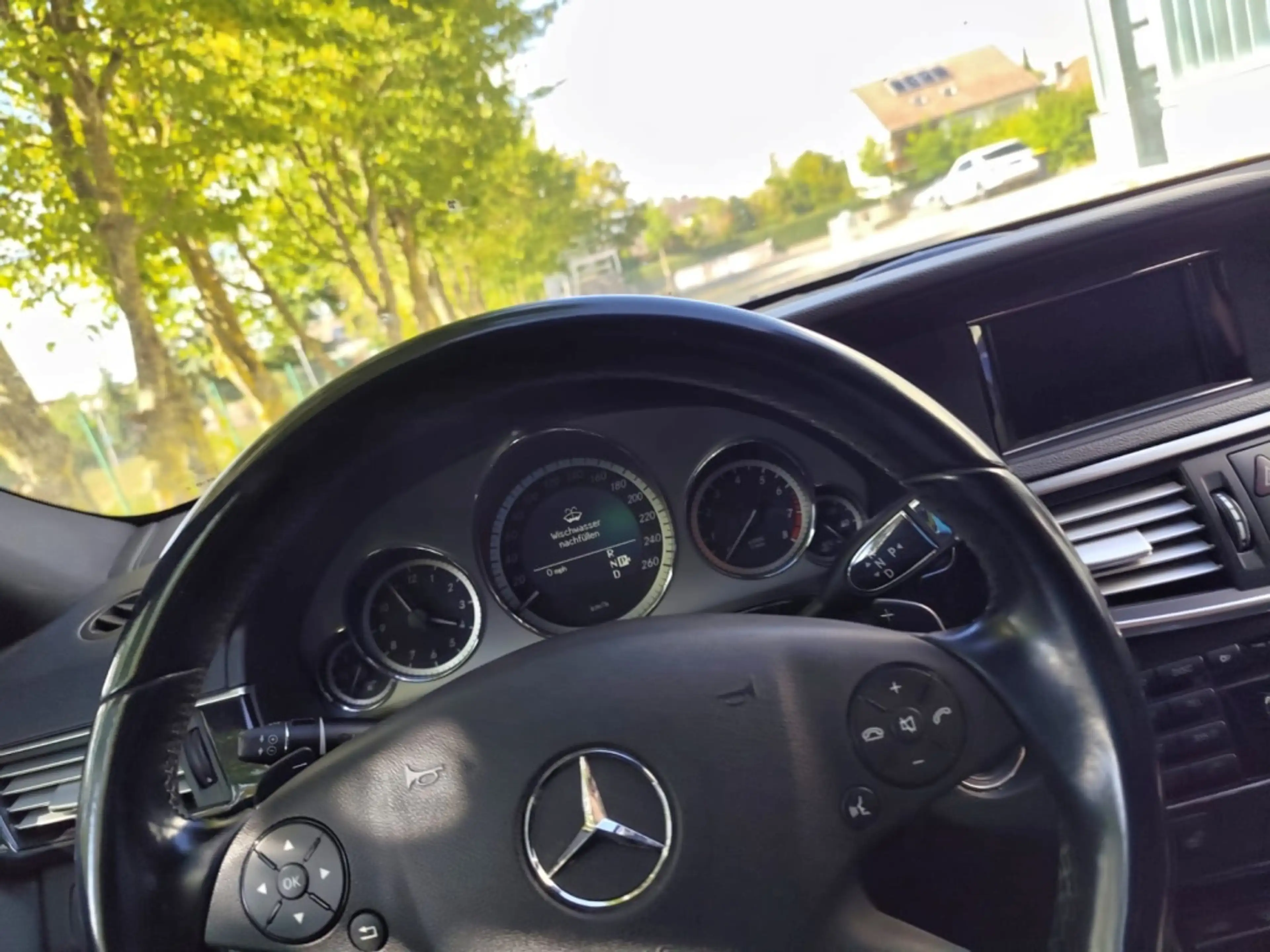 Mercedes-Benz E 350 CGI Avantgarde BE T ACC AHK ExportHändler — photo 6