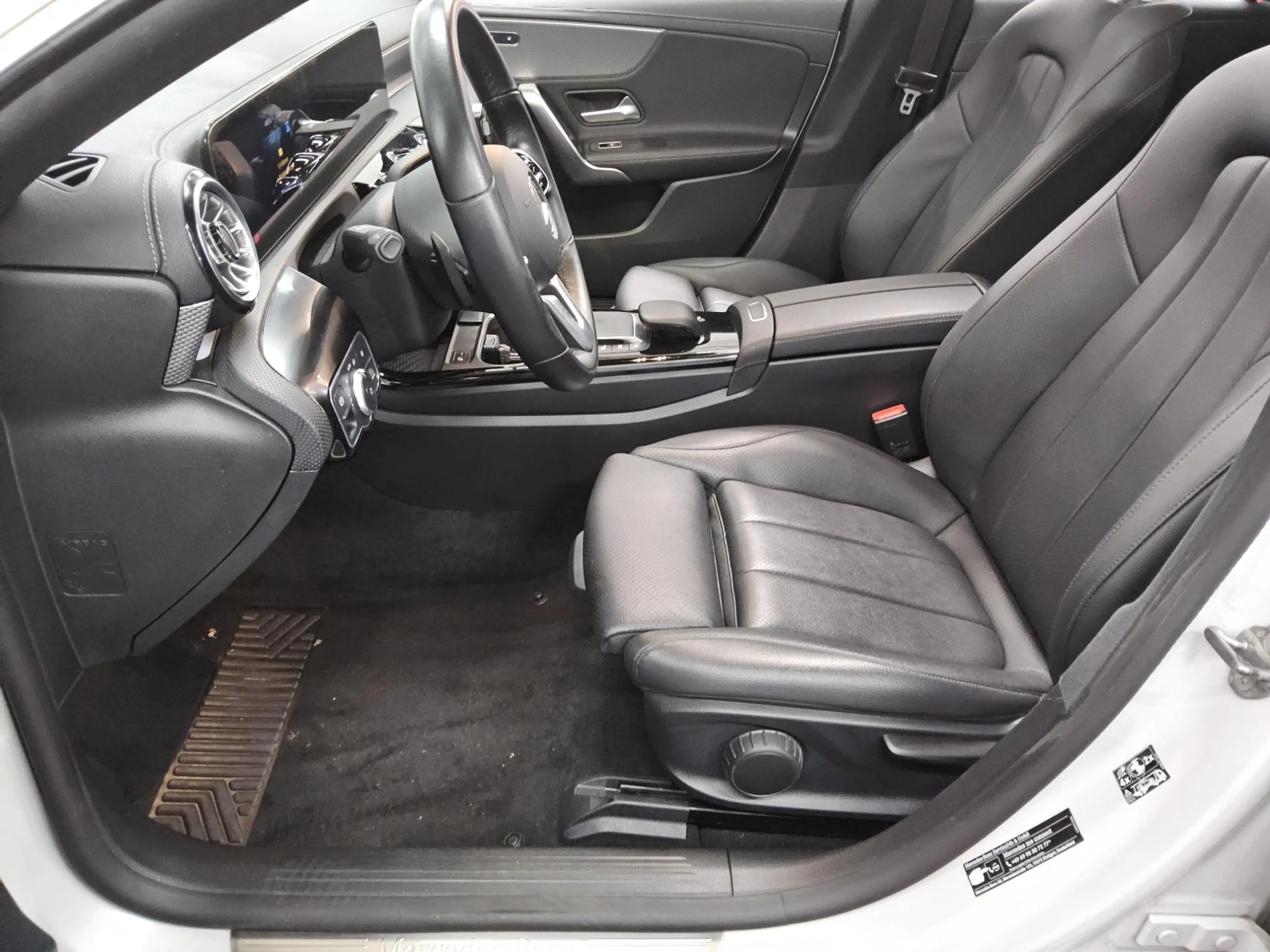 Mercedes-Benz CLA 220 d SB Progressive Navi MB-LED MBUX Pano — photo 9