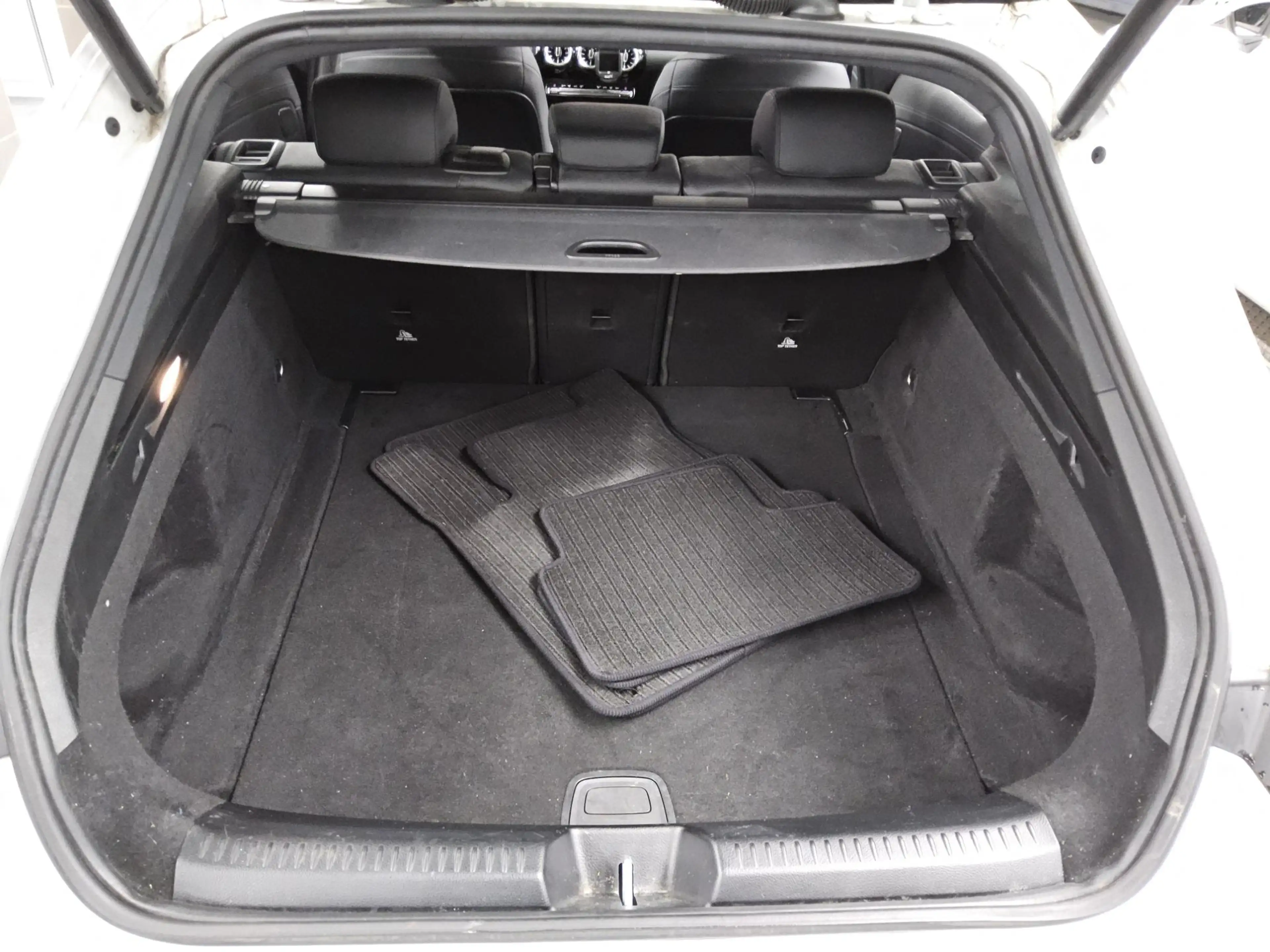 Mercedes-Benz CLA 220 d SB Progressive Navi MB-LED MBUX Pano — photo 12