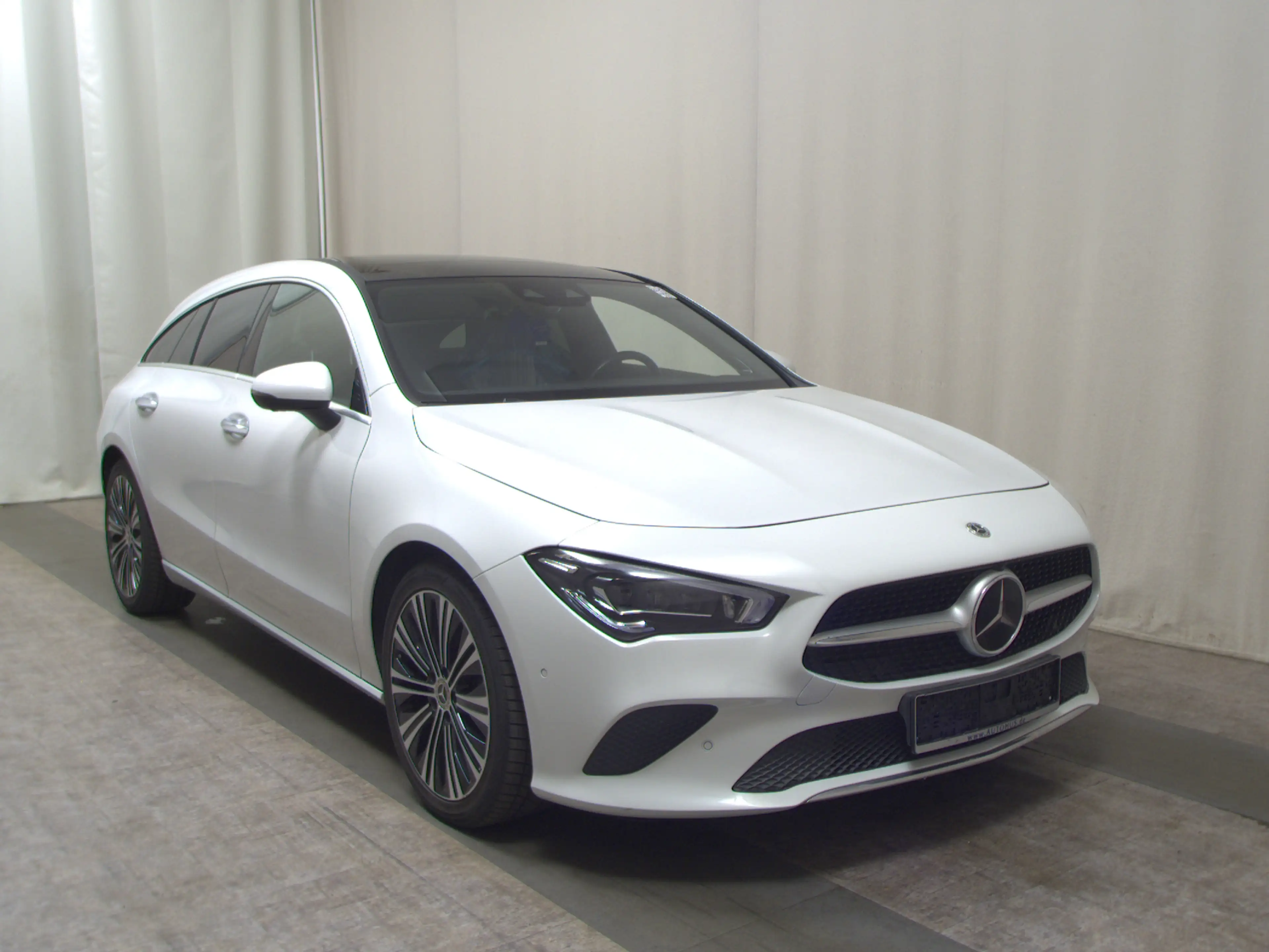 Mercedes-Benz CLA 220 d SB Progressive Navi MB-LED MBUX Pano — photo 3