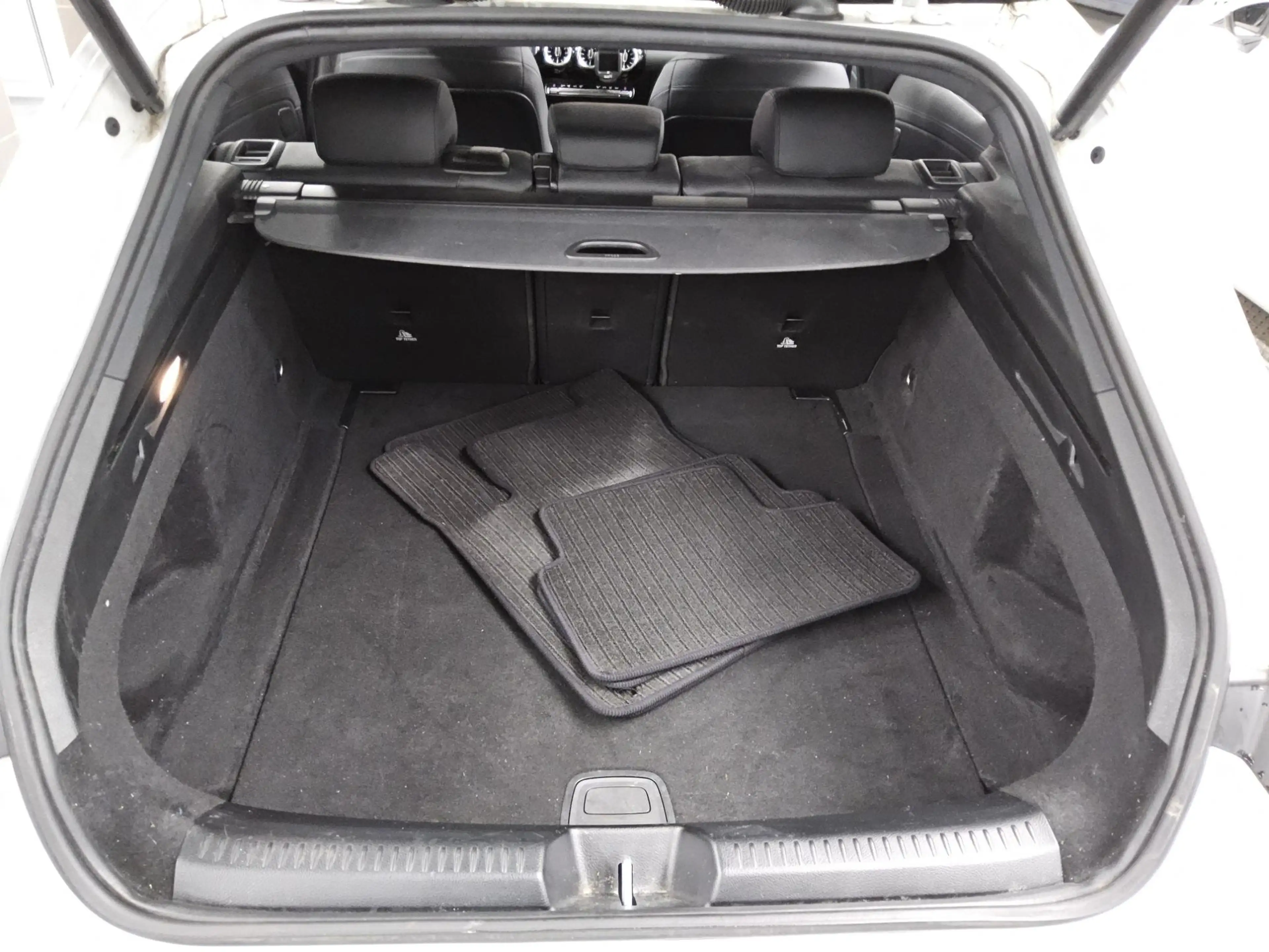 Mercedes-Benz CLA 220 d SB Progressive Navi MB-LED MBUX Pano — photo 12