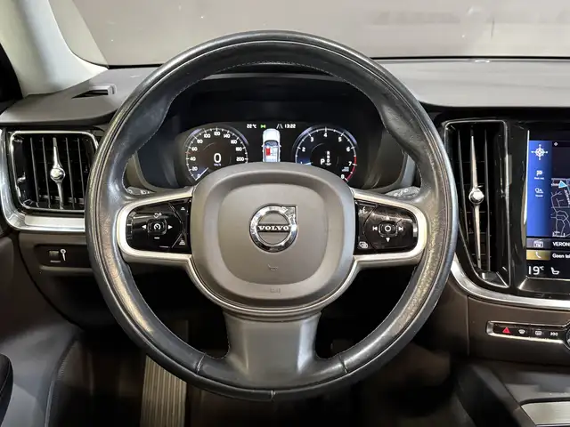 Volvo V60 view 11