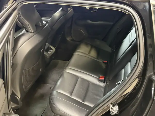 Volvo V60 view 8